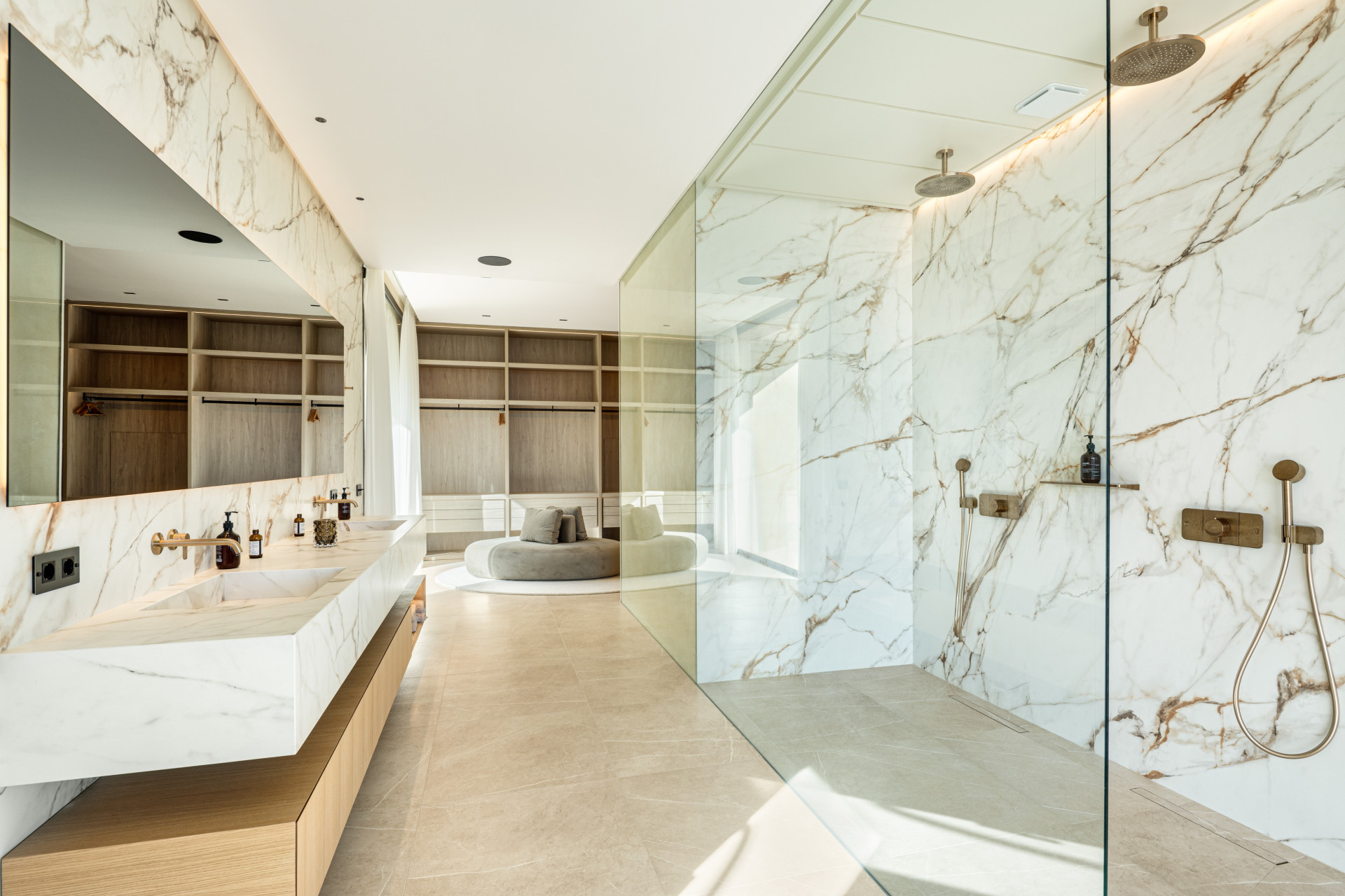  Image of Villa - 6 Bedrooms - 6 Bathrooms for sale in Malaga-Benahavis-Spain, Image 19