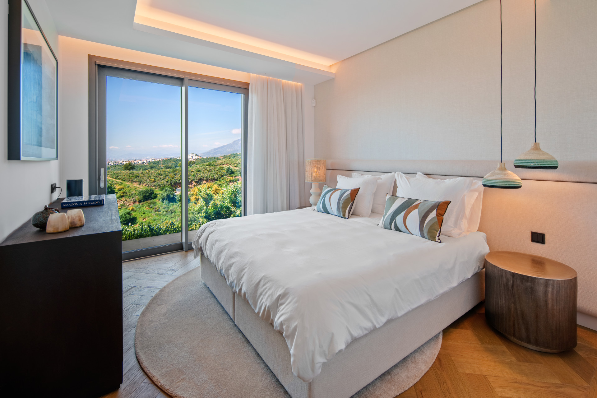  Image of Villa - 4 Bedrooms - 4 Bathrooms for sale in Malaga-Marbella-Spain, Image 25