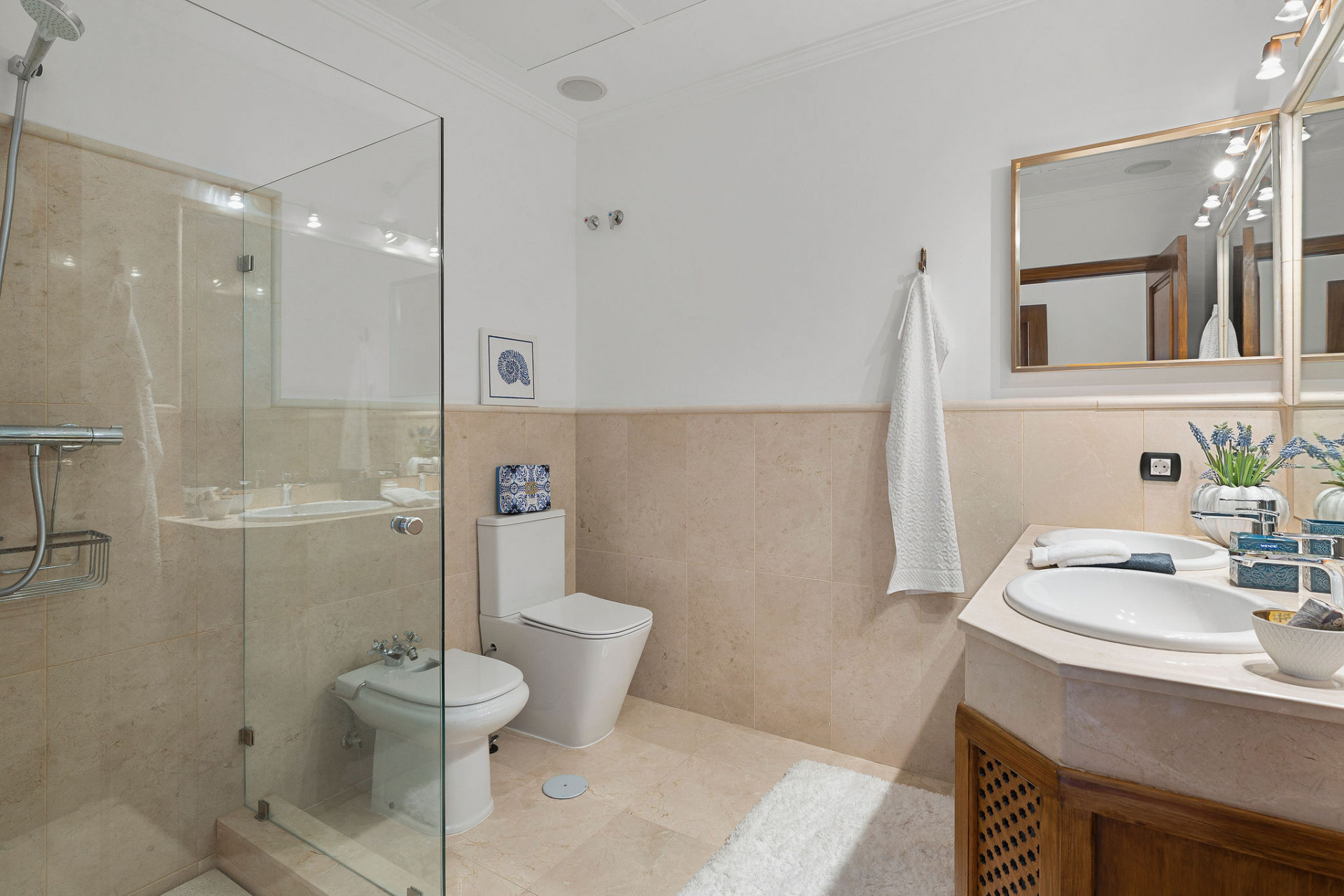  Image of Villa - 4 Bedrooms - 4 Bathrooms for sale in Malaga-Benahavis-Spain, Image 21