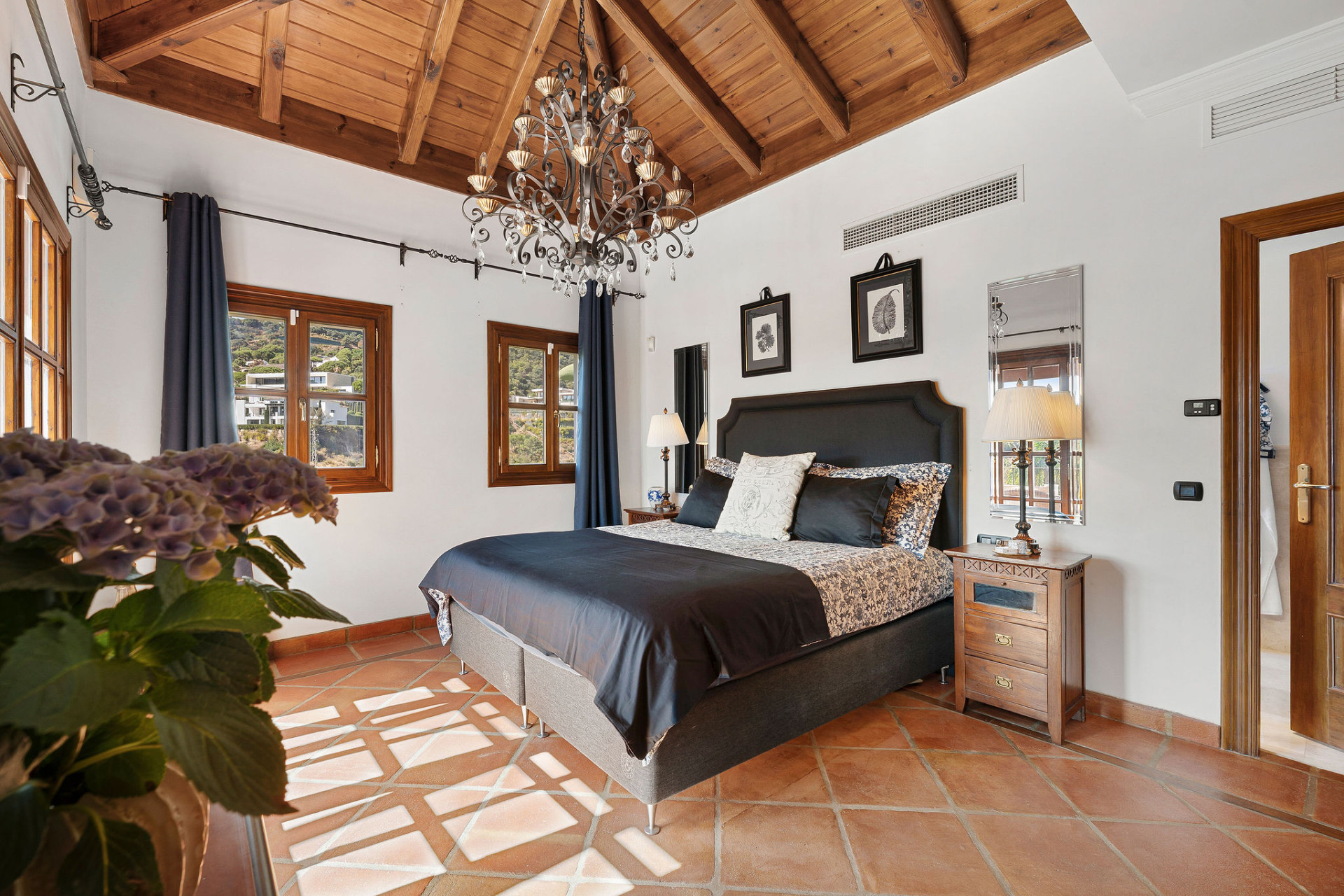  Image of Villa - 4 Bedrooms - 4 Bathrooms for sale in Malaga-Benahavis-Spain, Image 26