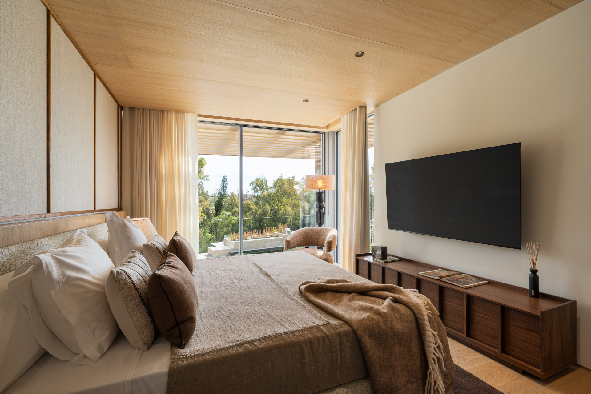  Image of Villa - 4 Bedrooms - 5 Bathrooms for sale in Malaga-Marbella-Spain, Image 16