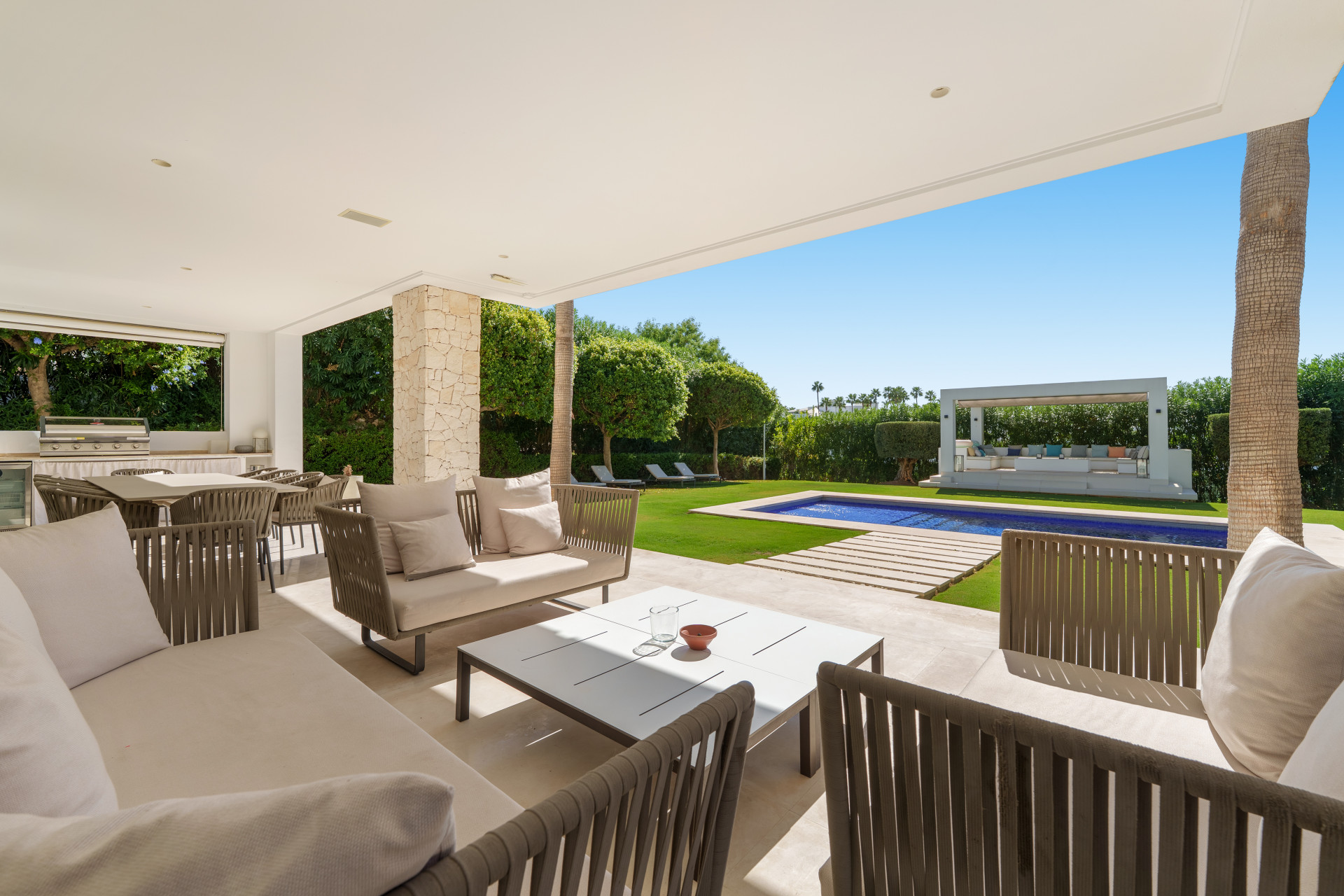  Image of Villa - 6 Bedrooms - 6 Bathrooms for sale in Malaga-Marbella-Spain, Image 16