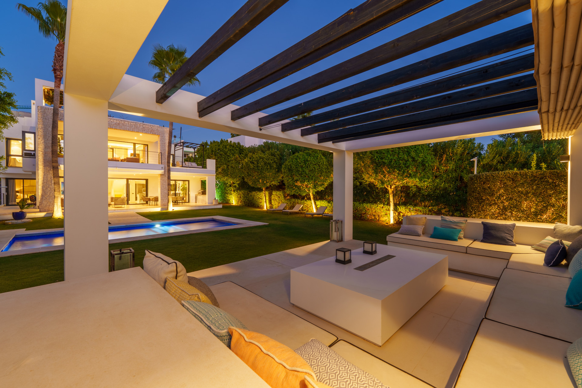  Image of Villa - 6 Bedrooms - 6 Bathrooms for sale in Malaga-Marbella-Spain, Image 9