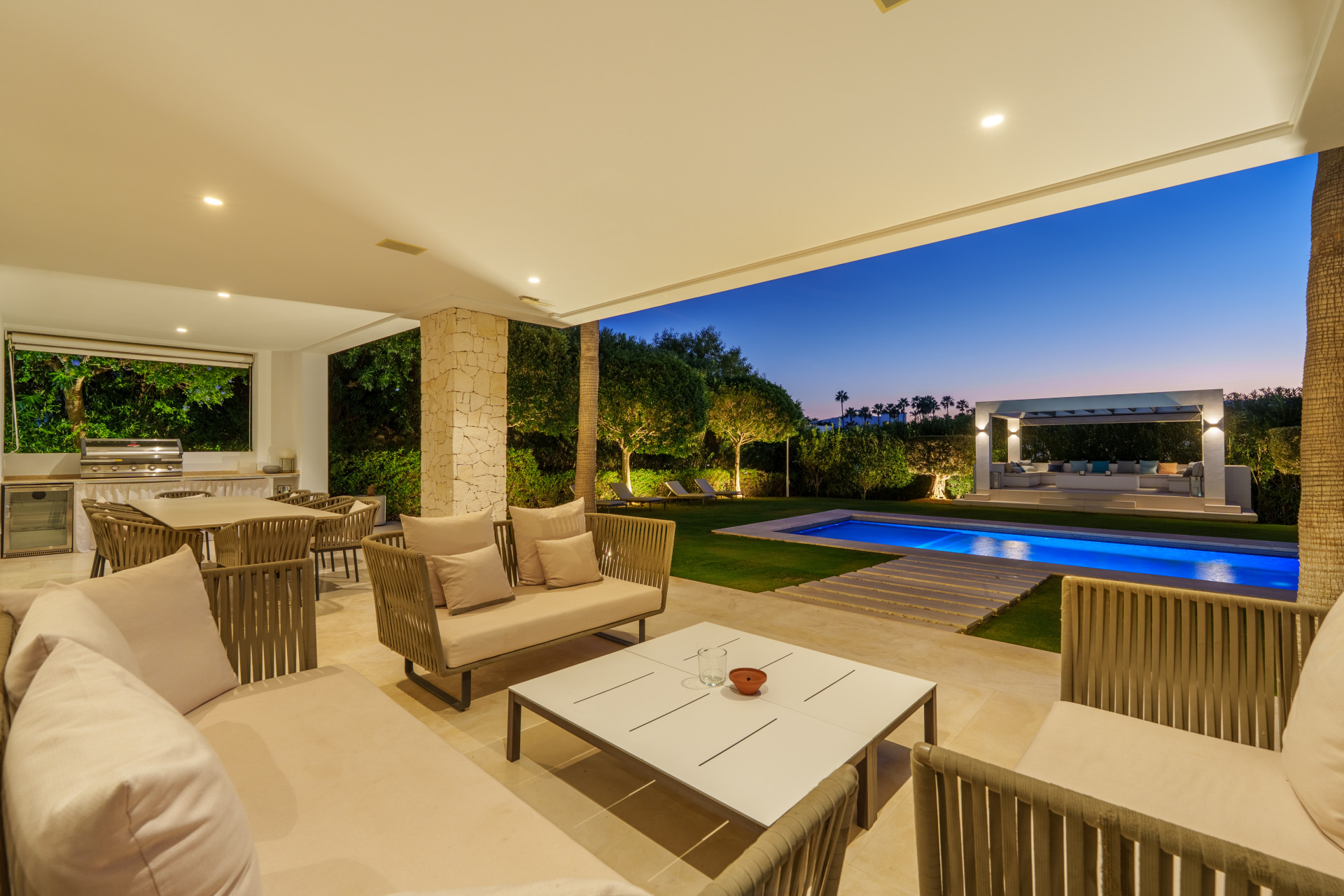  Image of Villa - 6 Bedrooms - 6 Bathrooms for sale in Malaga-Marbella-Spain, Image 11