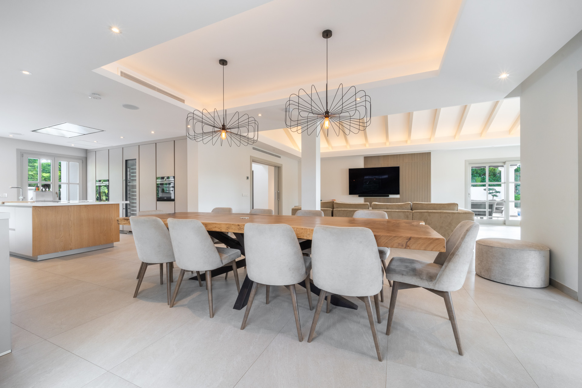  Image of Villa - 6 Bedrooms - 6 Bathrooms for sale in Malaga-Marbella-Spain, Image 6