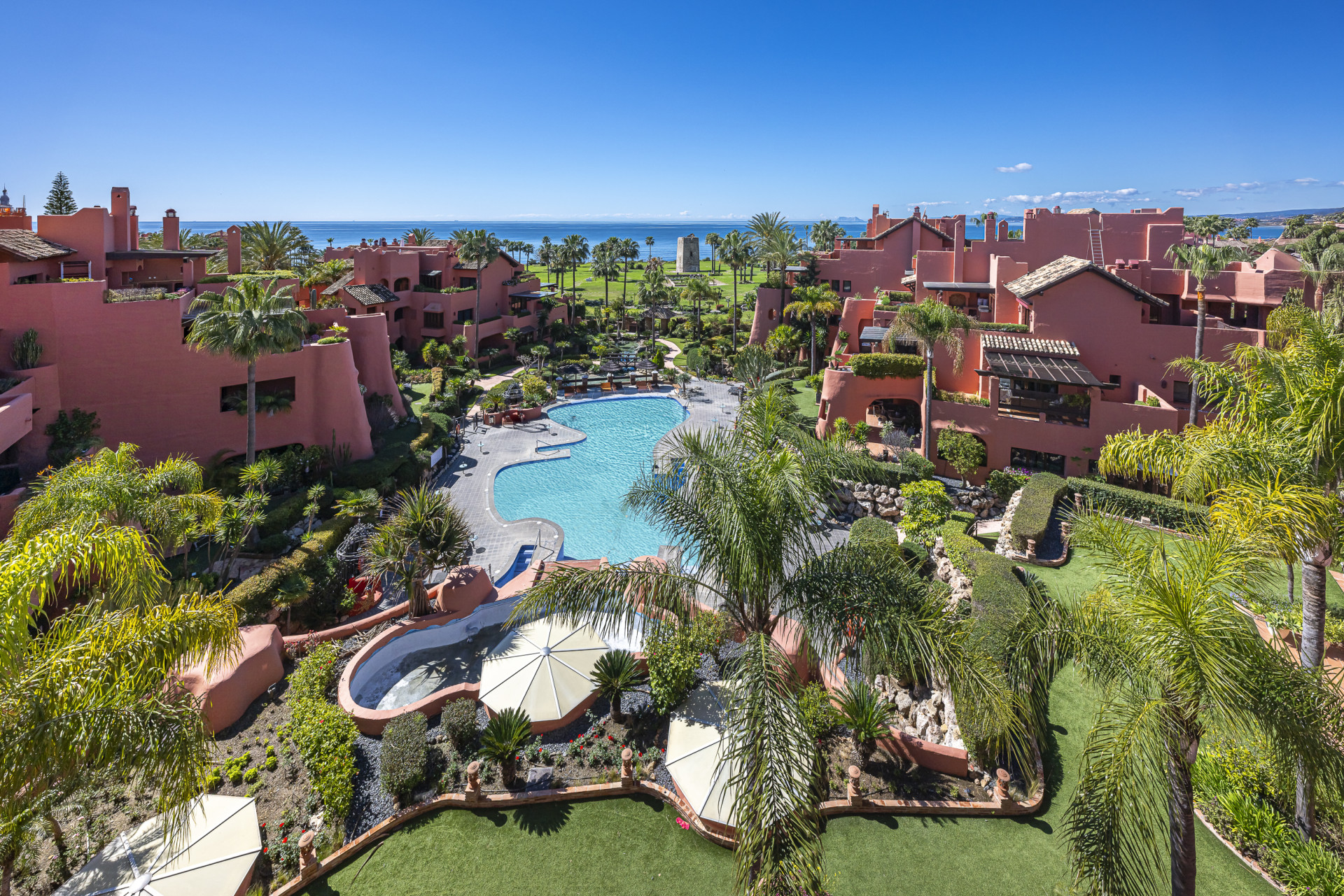  Image of Apartment - 3 Bedrooms - 4 Bathrooms for sale in Malaga-Estepona-Spain, Image 27