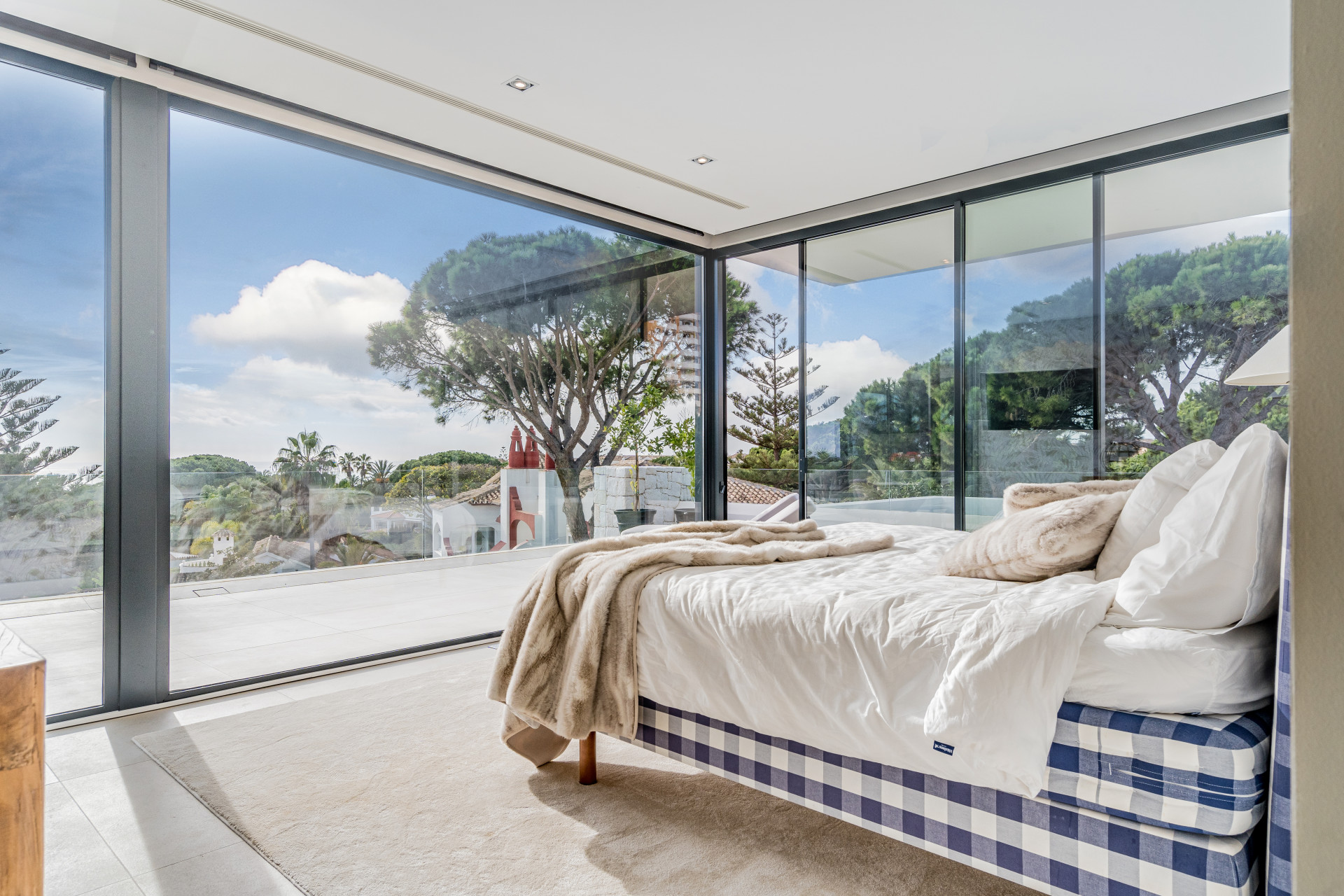  Image of Villa - 6 Bedrooms - 7 Bathrooms for sale in Malaga-Marbella-Spain, Image 6