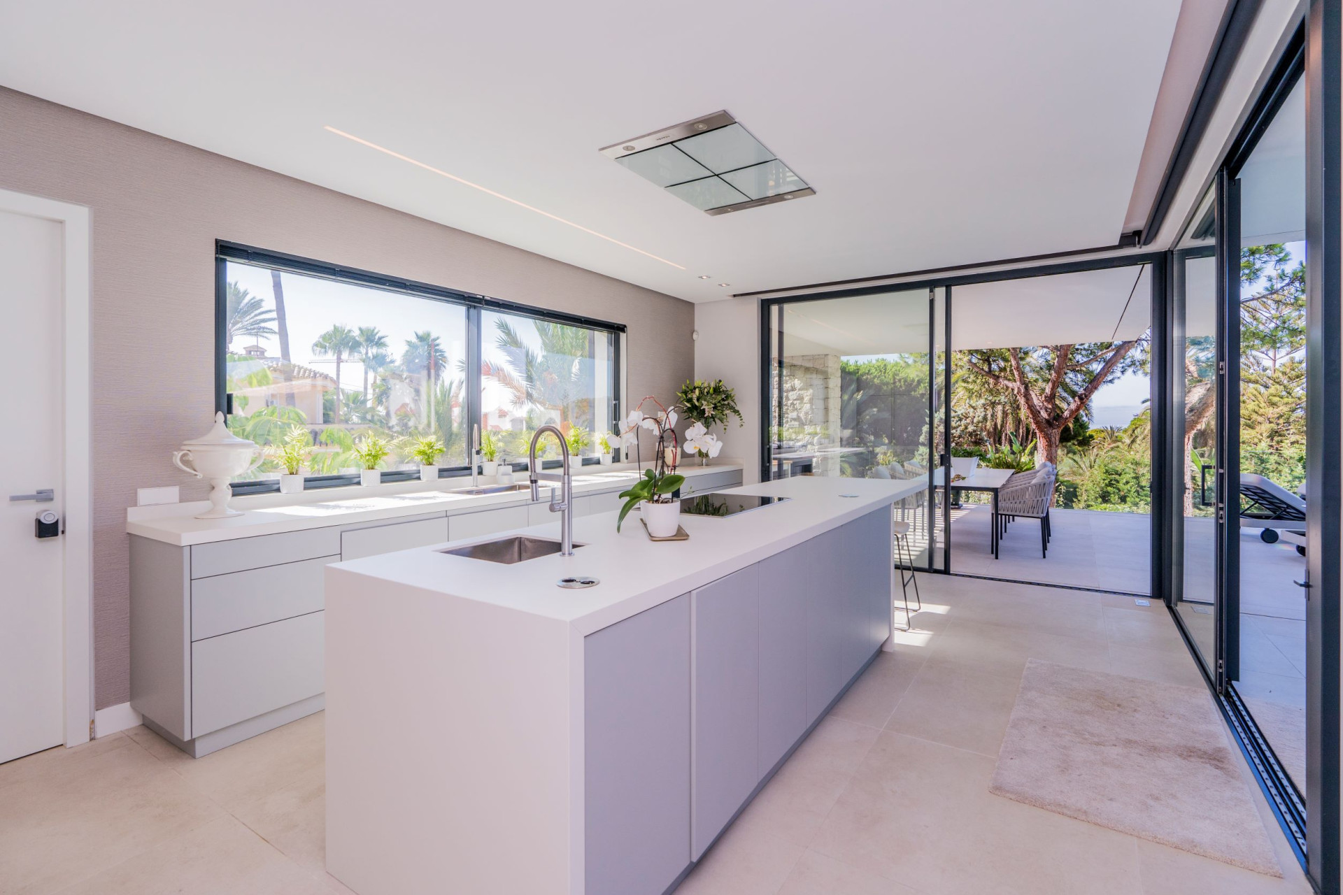  Image of Villa - 6 Bedrooms - 7 Bathrooms for sale in Malaga-Marbella-Spain, Image 12