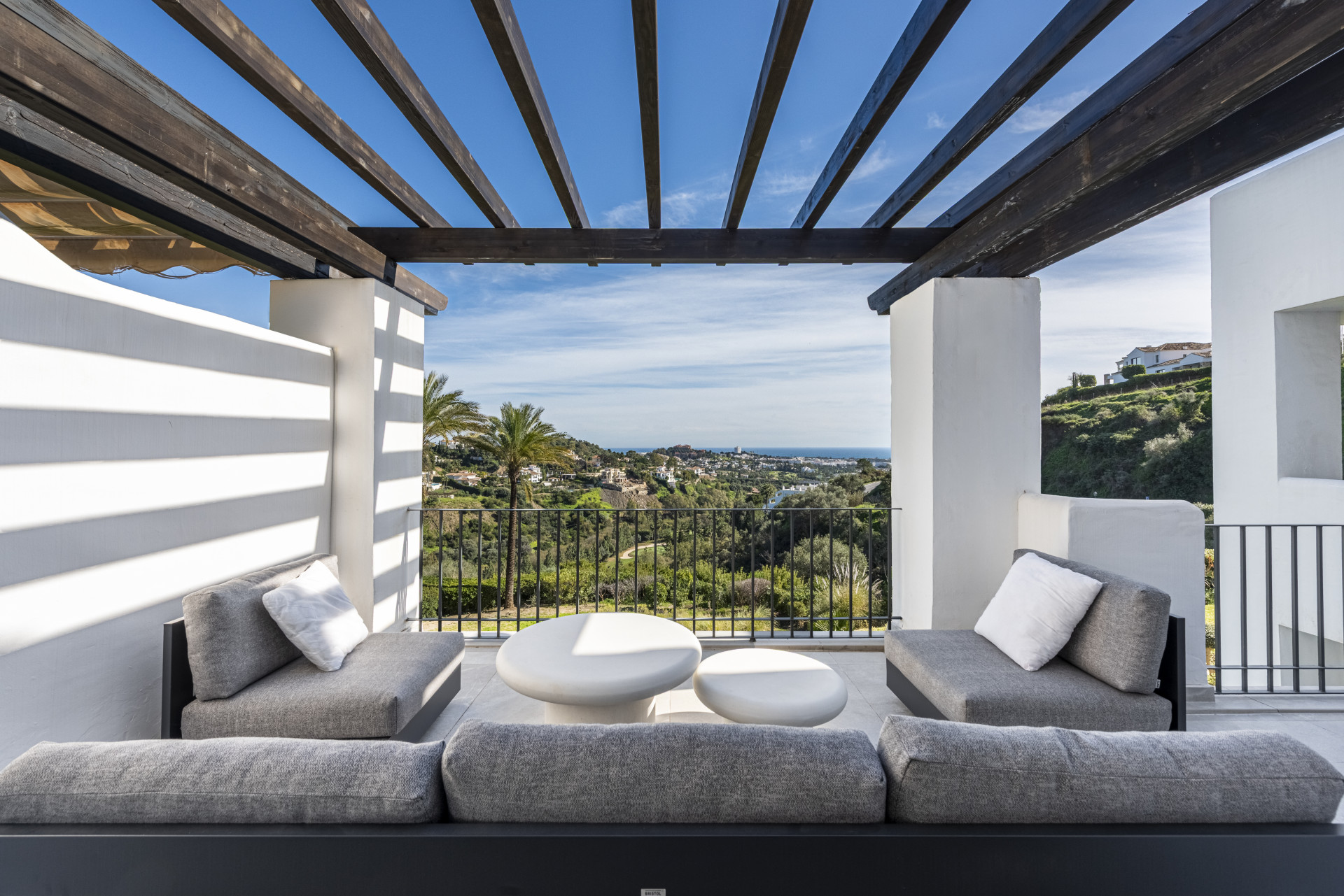 Image of Duplex Penthouse - 3 Bedrooms - 3 Bathrooms for Sale in Malaga-Benahavis-Spain, Image 5