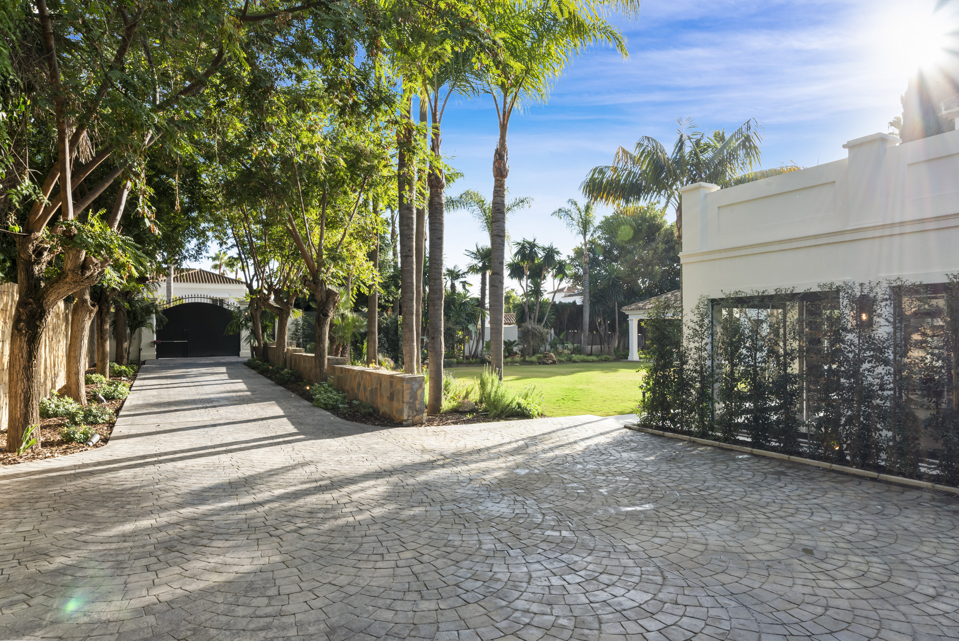  Image of Villa - 5 Bedrooms - 6 Bathrooms for sale in Malaga-Marbella-Spain, Image 51
