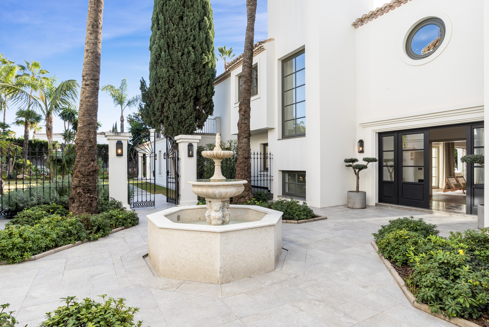  Image of Villa - 5 Bedrooms - 6 Bathrooms for sale in Malaga-Marbella-Spain, Image 25