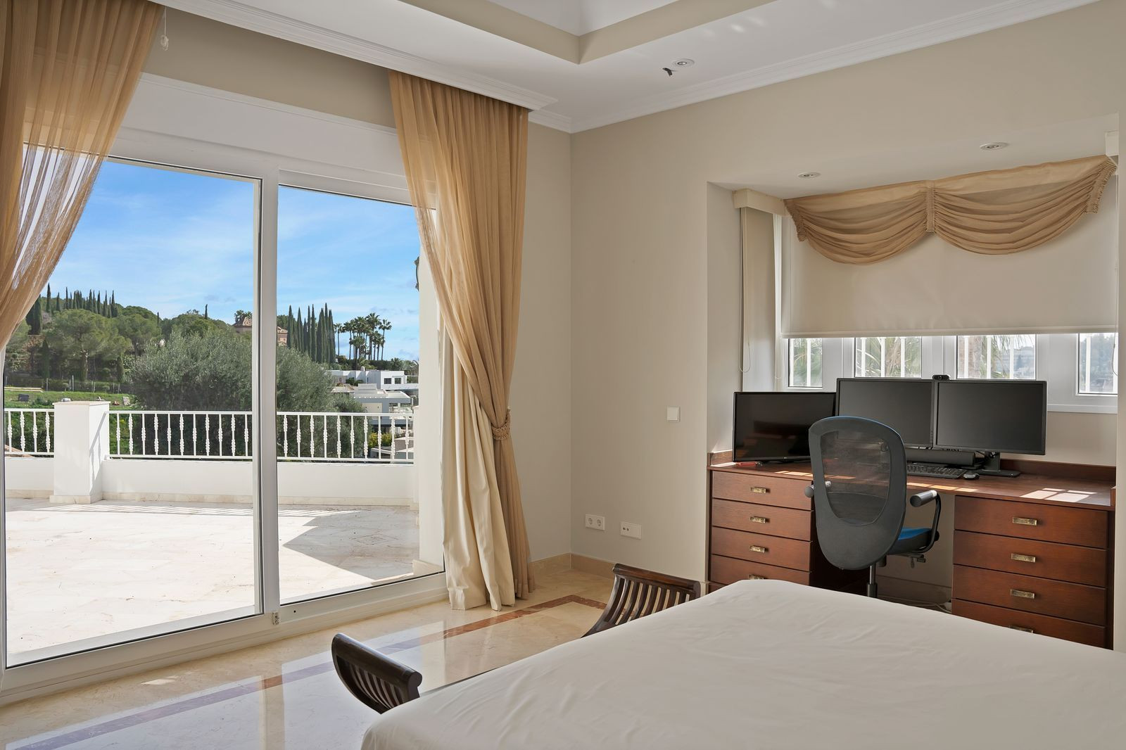  Image of Villa - 7 Bedrooms - 8 Bathrooms for sale in Malaga-Marbella-Spain, Image 23