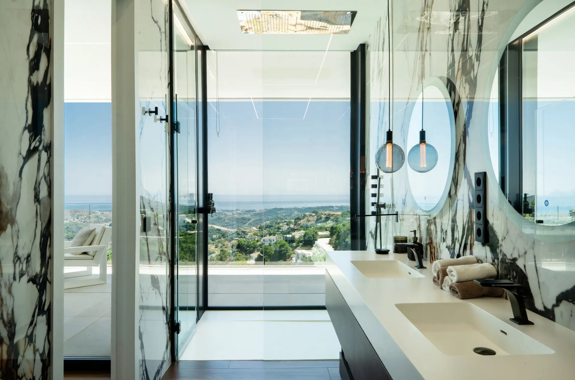  Image of Villa - 4 Bedrooms - 5 Bathrooms for sale in Malaga-Benahavis-Spain, Image 12