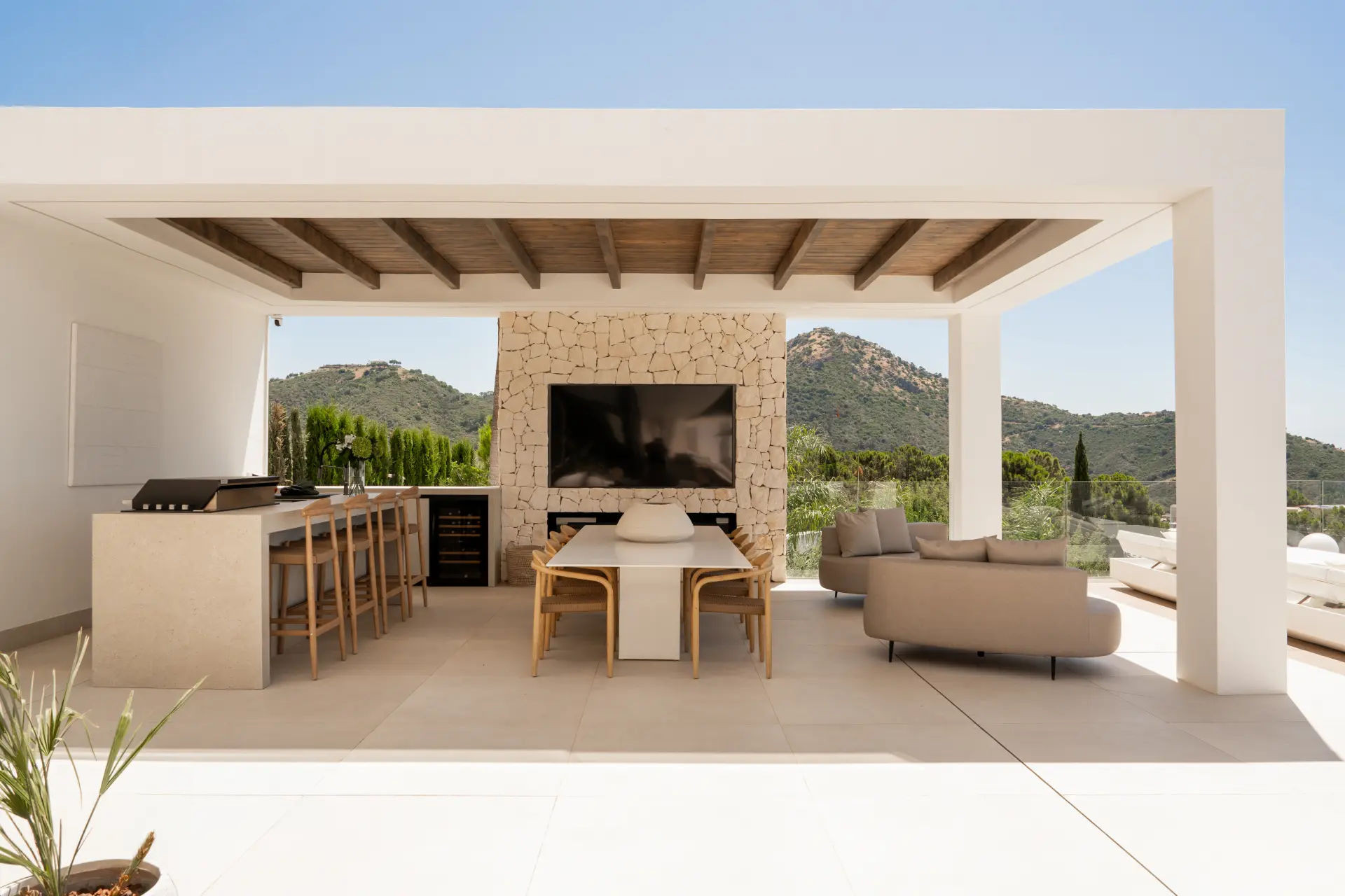  Image of Villa - 4 Bedrooms - 5 Bathrooms for sale in Malaga-Benahavis-Spain, Image 39