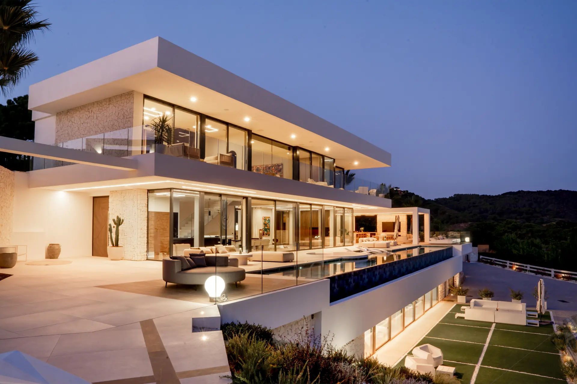  Image of Villa - 4 Bedrooms - 5 Bathrooms for sale in Malaga-Benahavis-Spain, Image 50
