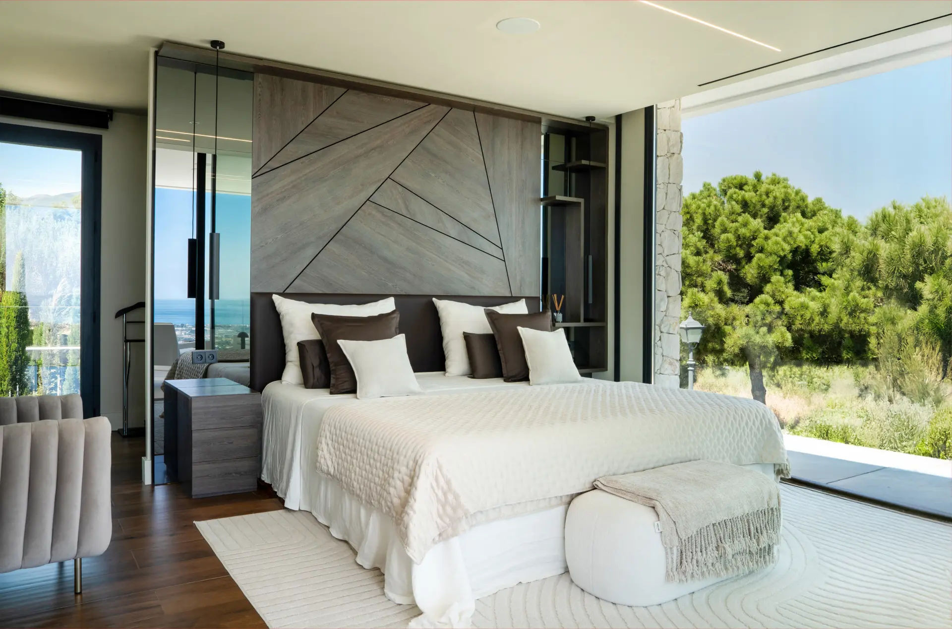  Image of Villa - 4 Bedrooms - 5 Bathrooms for sale in Malaga-Benahavis-Spain, Image 19