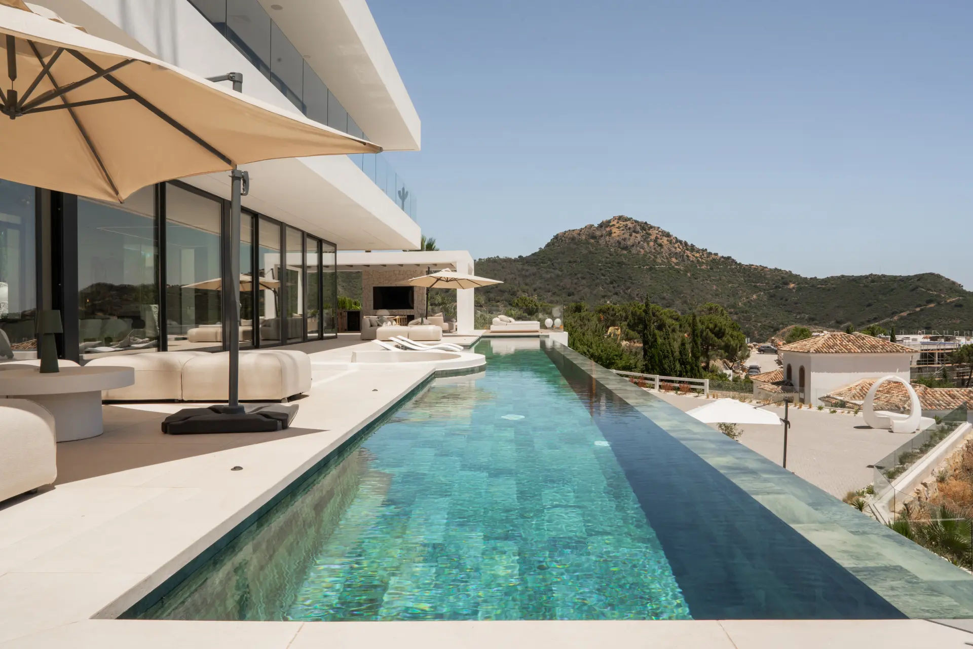  Image of Villa - 4 Bedrooms - 5 Bathrooms for sale in Malaga-Benahavis-Spain, Image 33