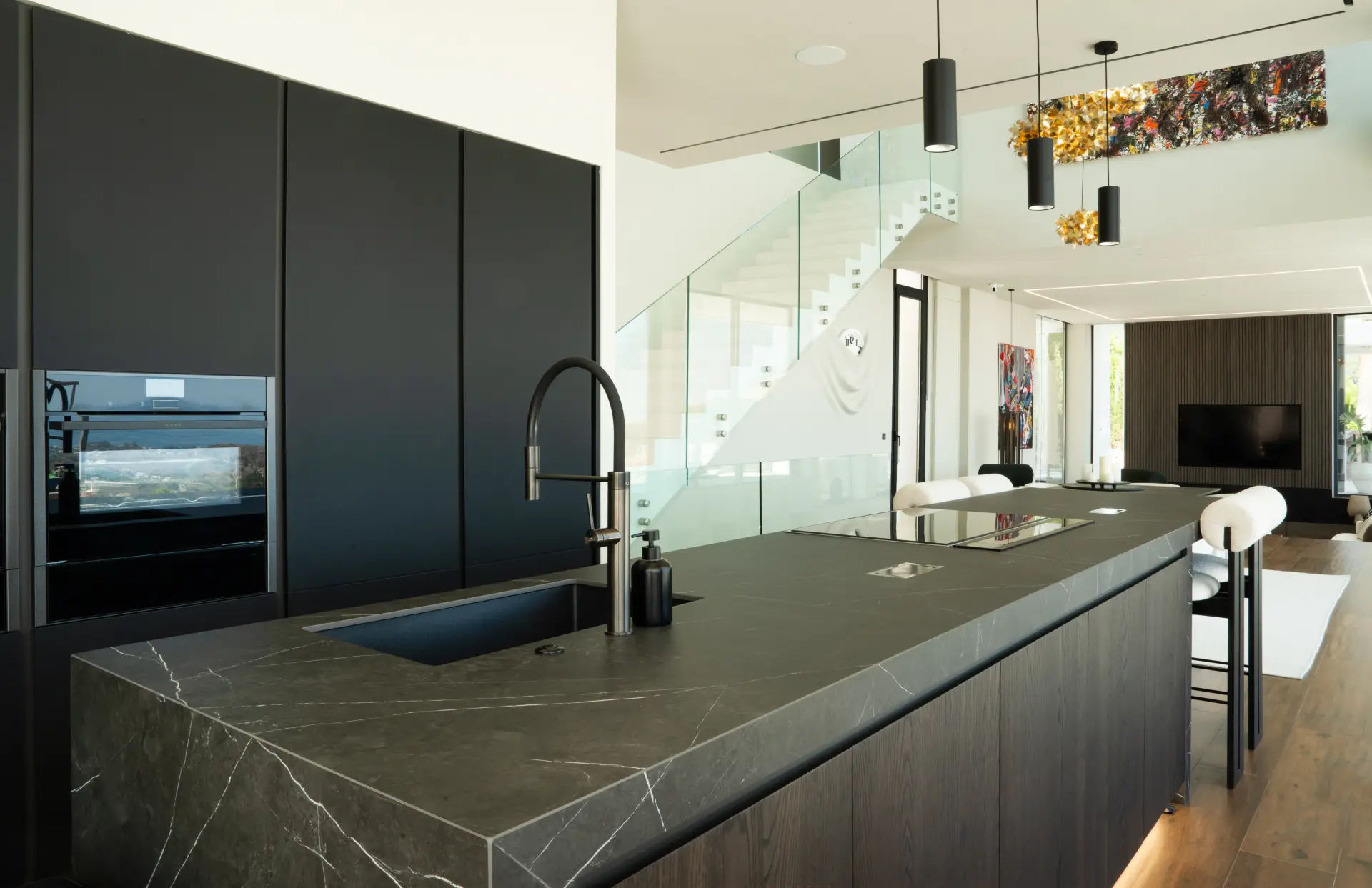 Image of Villa - 4 Bedrooms - 5 Bathrooms for Sale in Malaga-Benahavis-Spain, Image 3