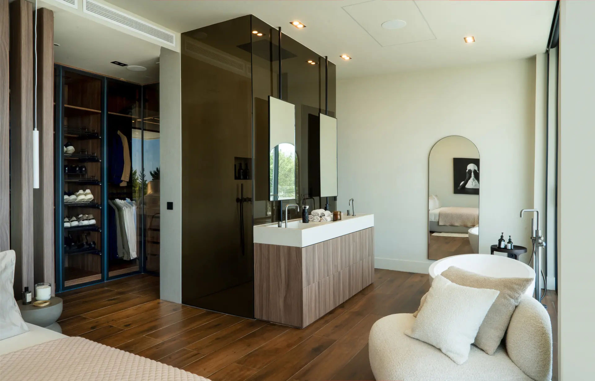  Image of Villa - 4 Bedrooms - 5 Bathrooms for sale in Malaga-Benahavis-Spain, Image 16