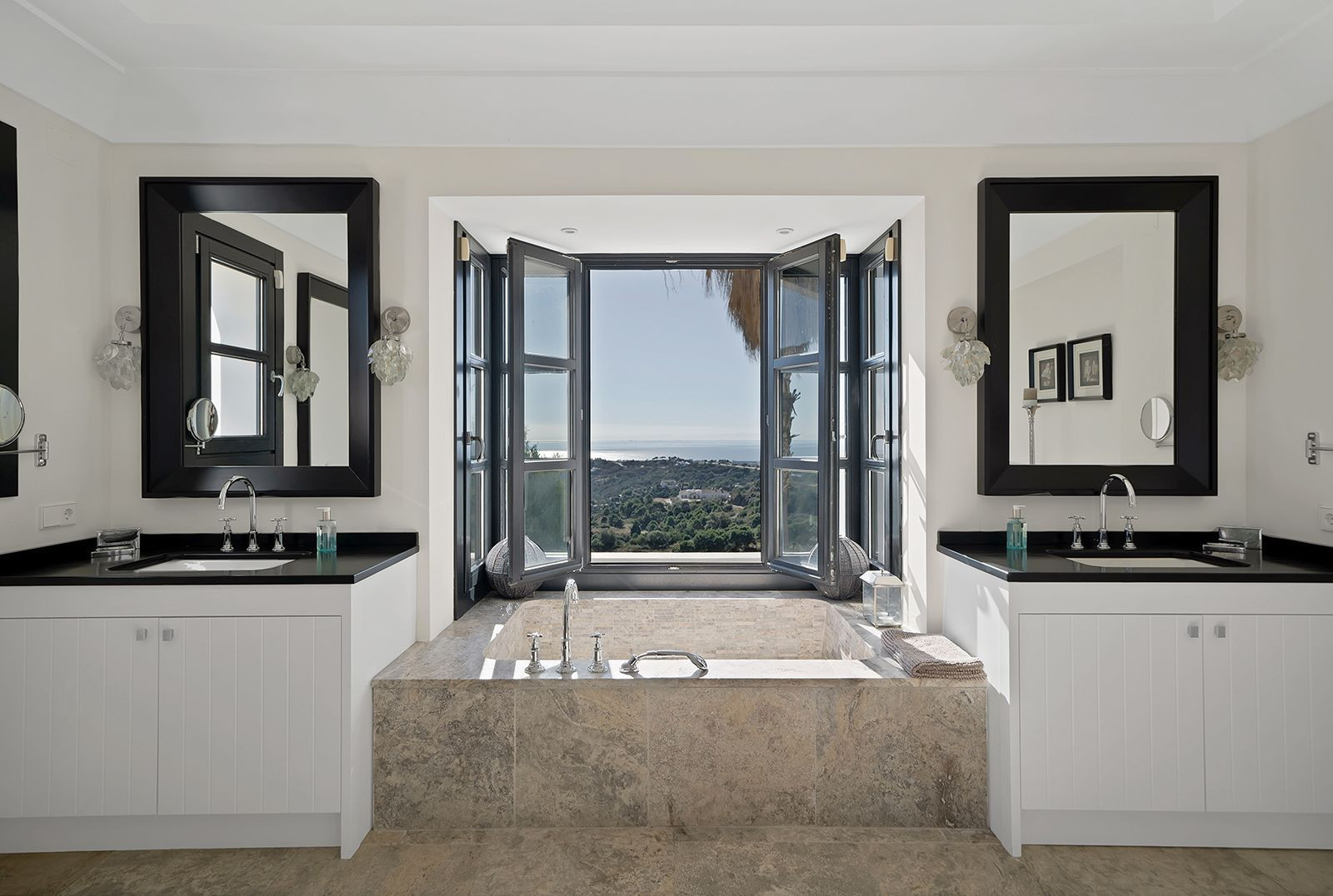  Image of Villa - 5 Bedrooms - 6 Bathrooms for sale in Malaga-Benahavis-Spain, Image 33