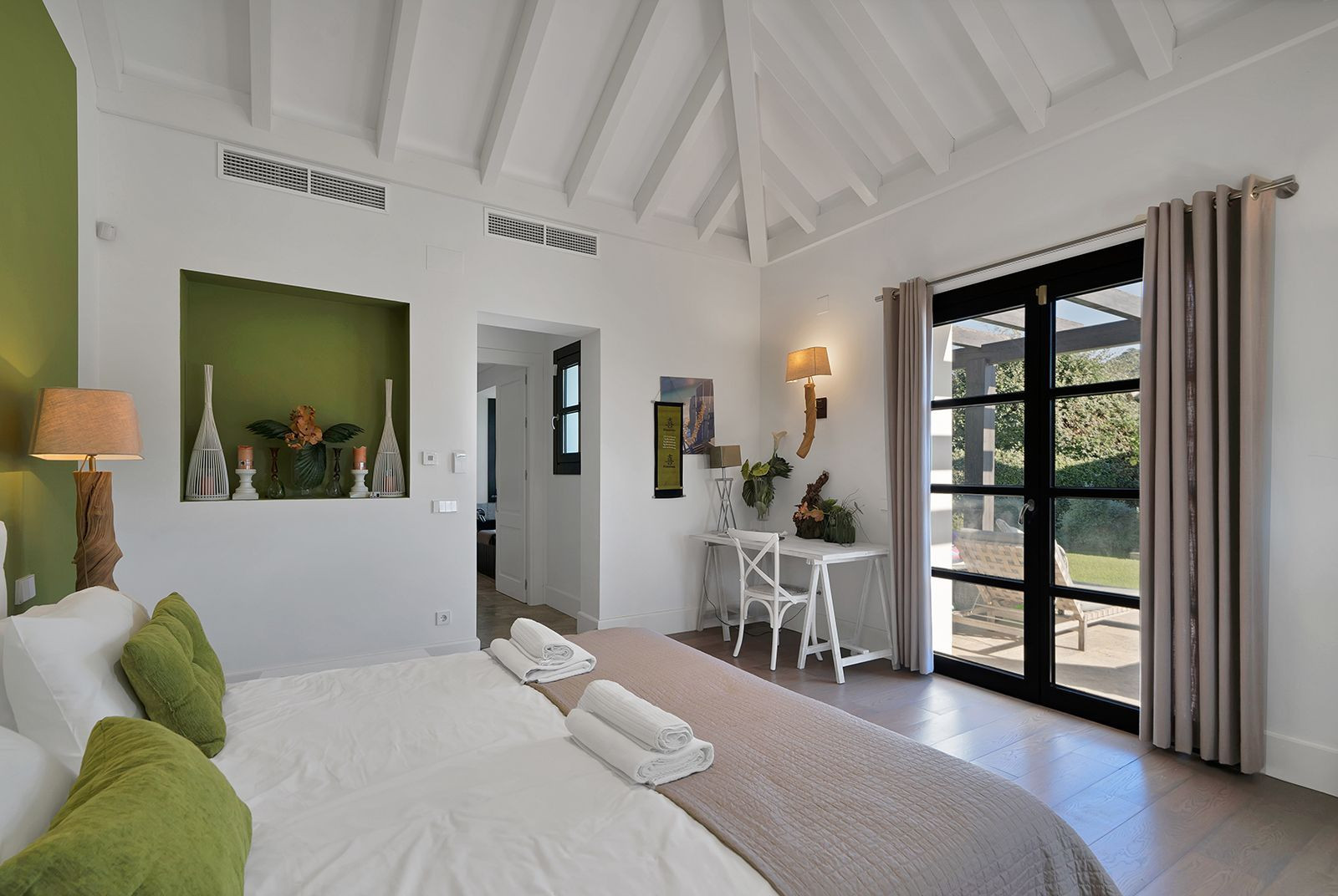  Image of Villa - 5 Bedrooms - 6 Bathrooms for sale in Malaga-Benahavis-Spain, Image 27