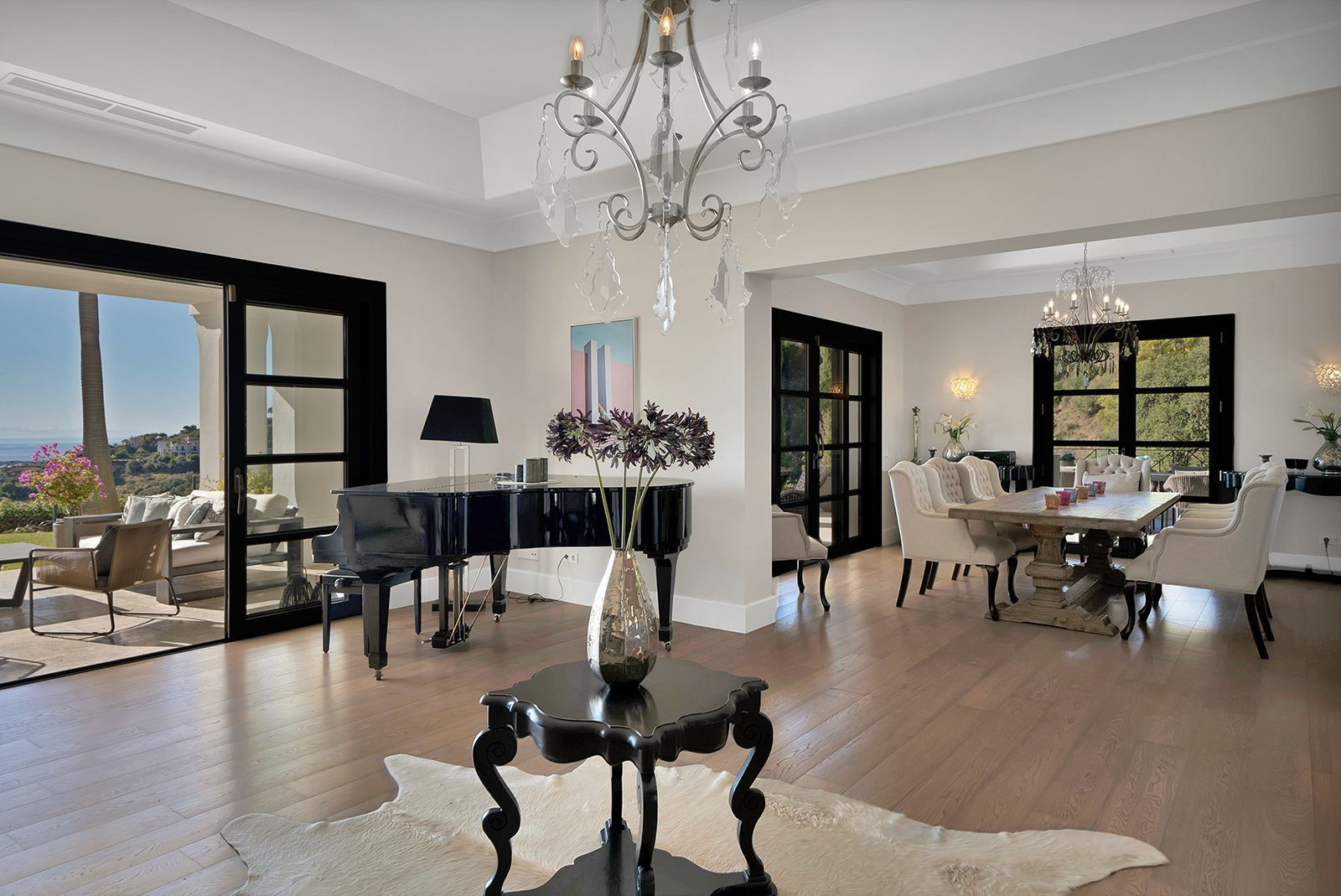  Image of Villa - 5 Bedrooms - 6 Bathrooms for sale in Malaga-Benahavis-Spain, Image 24