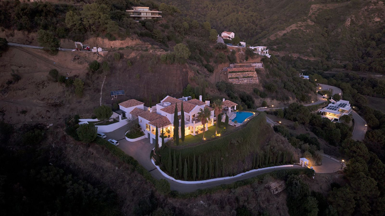  Image of Villa - 5 Bedrooms - 6 Bathrooms for sale in Malaga-Benahavis-Spain, Image 51