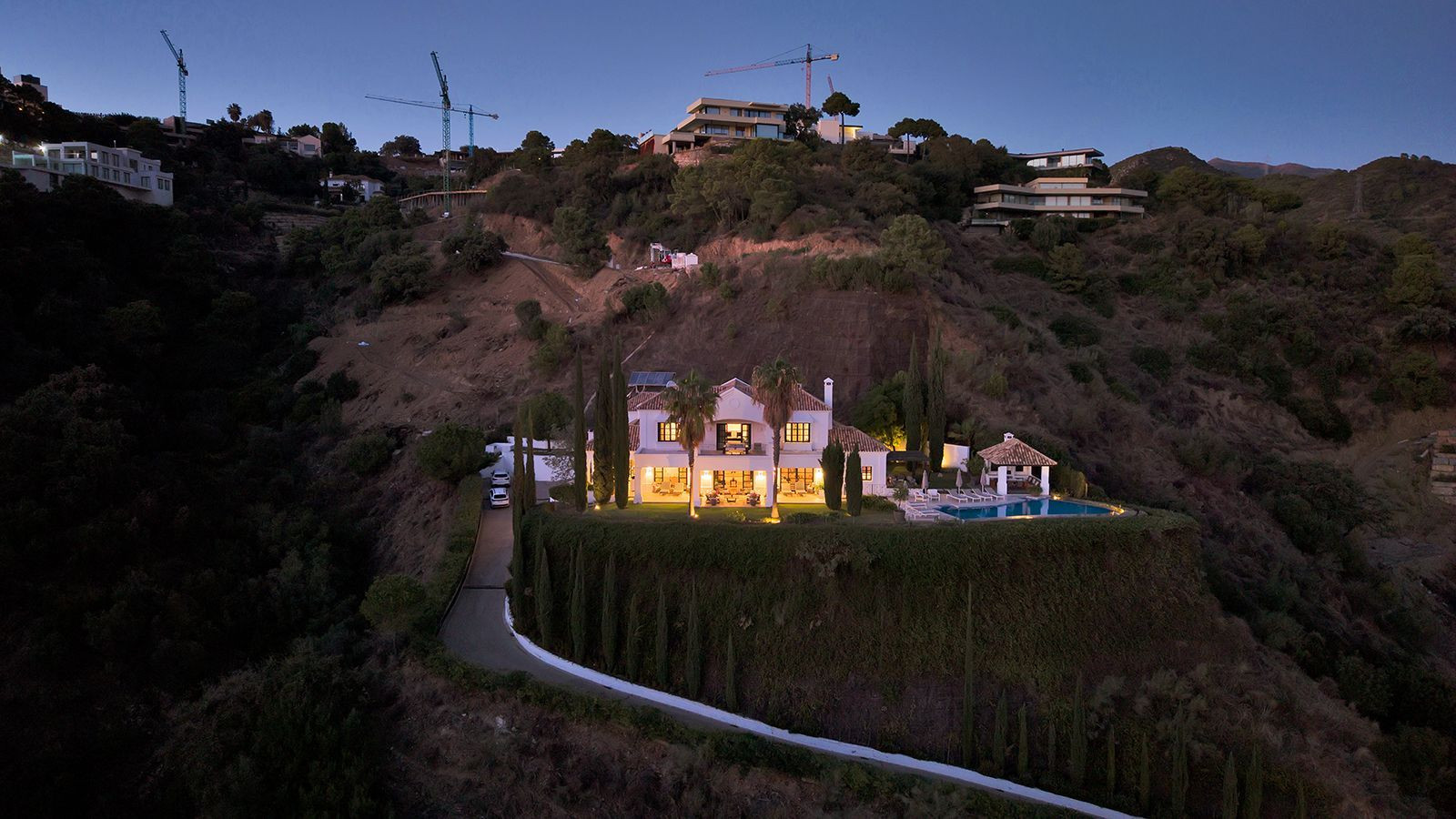  Image of Villa - 5 Bedrooms - 6 Bathrooms for sale in Malaga-Benahavis-Spain, Image 52