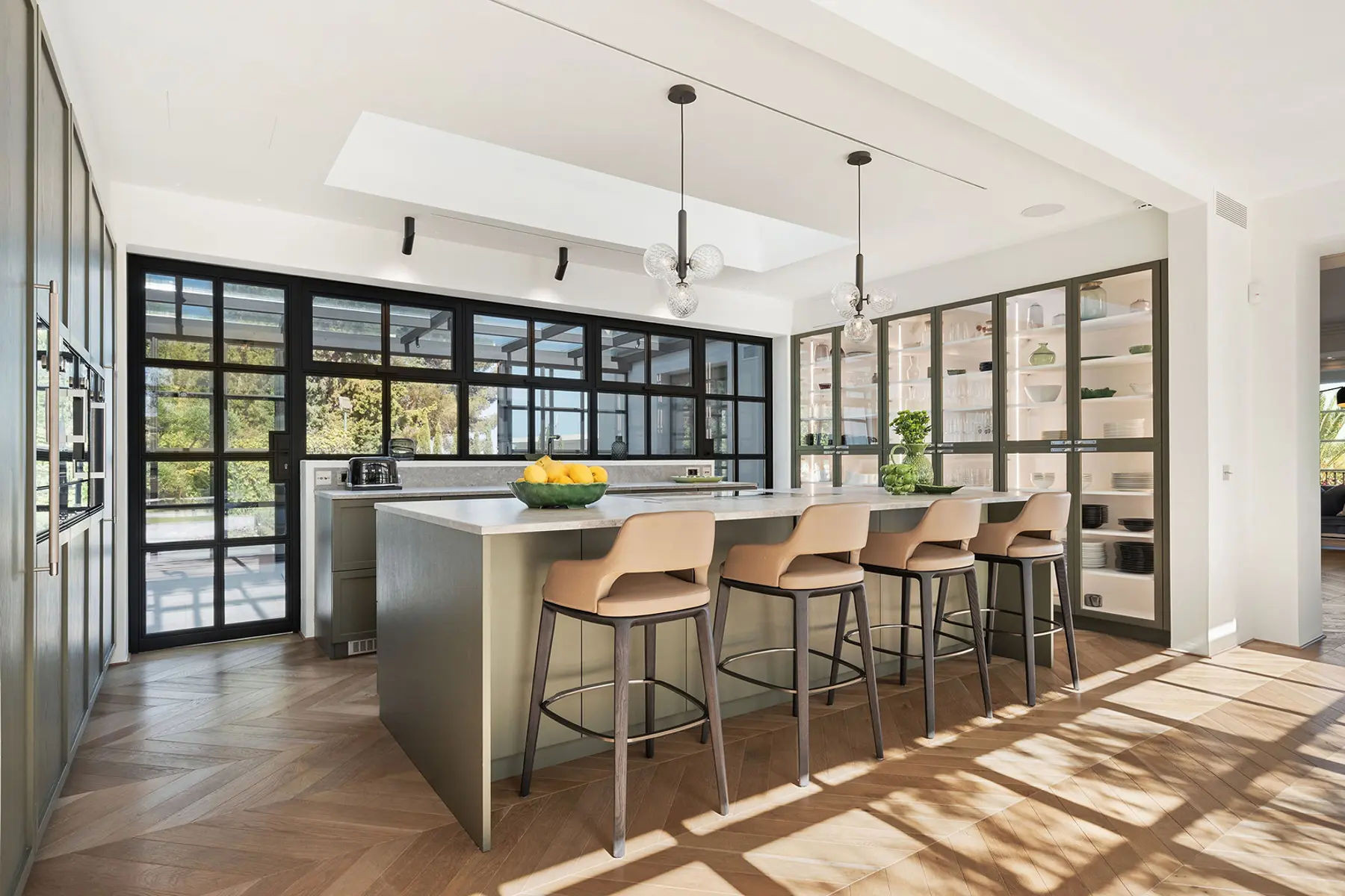  Image of Villa - 6 Bedrooms - 7 Bathrooms for sale in Malaga-Marbella-Spain, Image 10