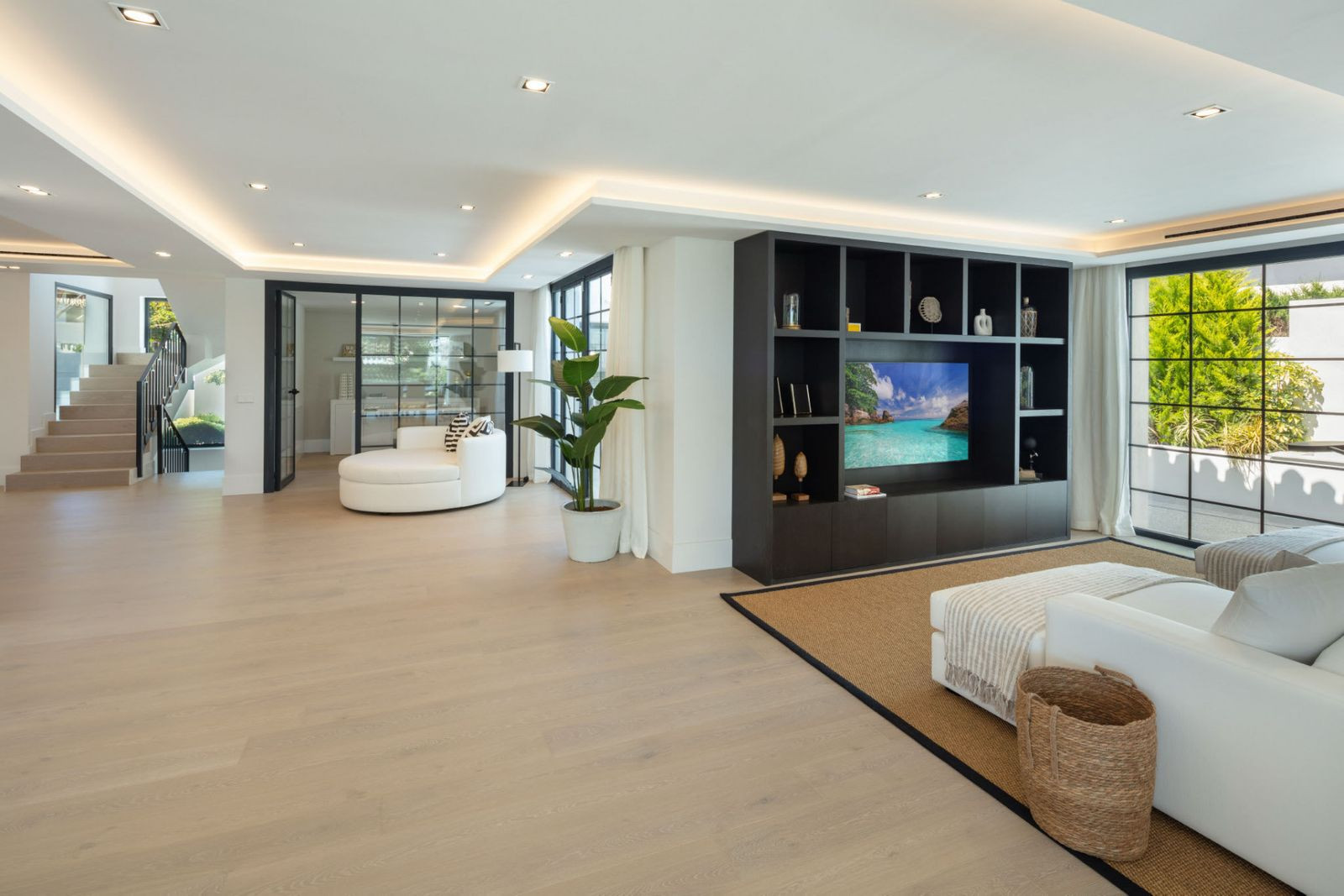  Image of Villa - 5 Bedrooms - 5 Bathrooms for sale in Malaga-Marbella-Spain, Image 17