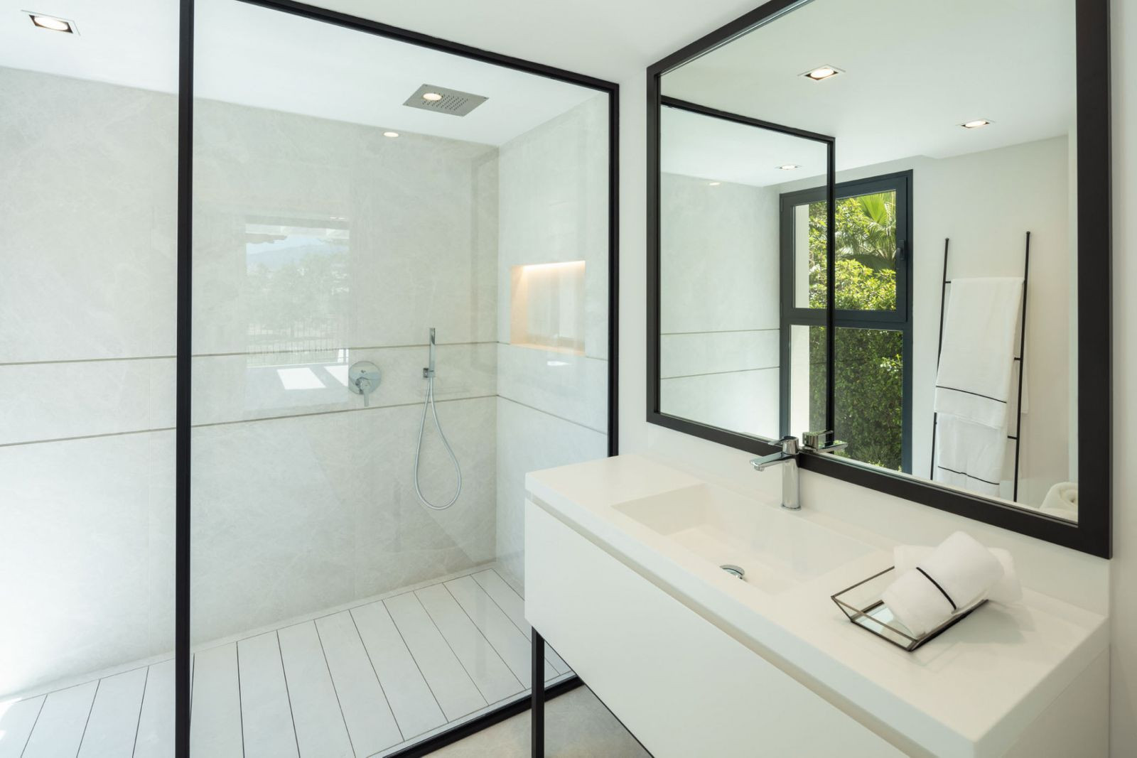  Image of Villa - 5 Bedrooms - 5 Bathrooms for sale in Malaga-Marbella-Spain, Image 24