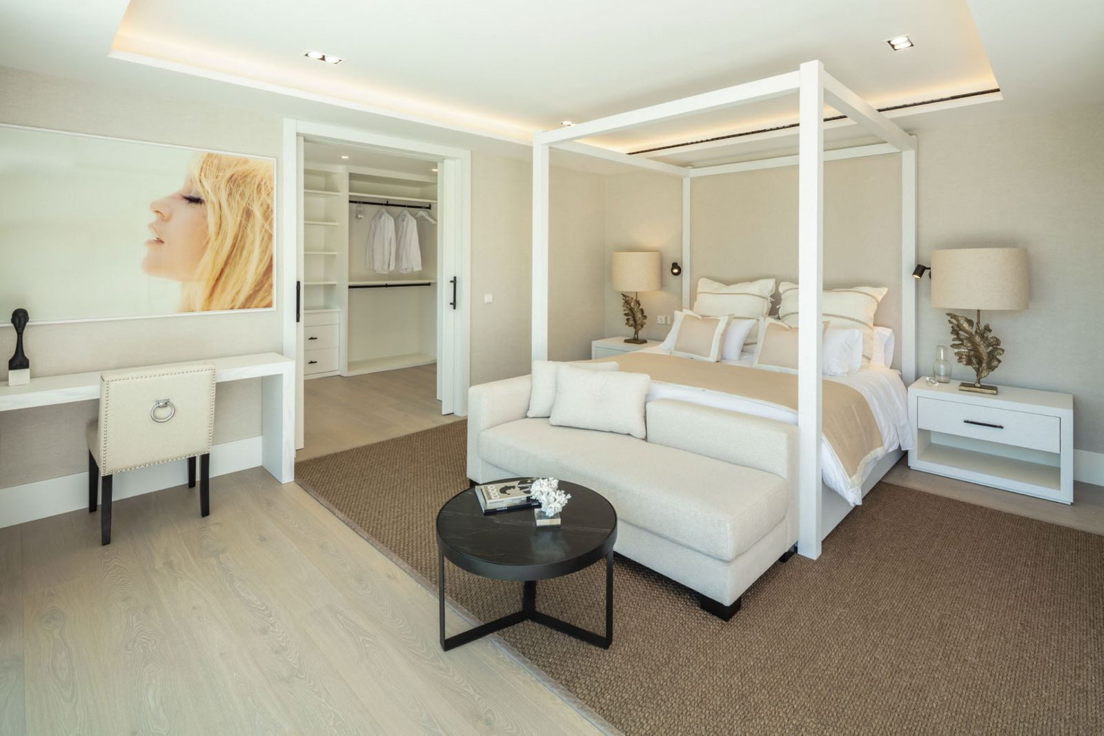  Image of Villa - 5 Bedrooms - 5 Bathrooms for sale in Malaga-Marbella-Spain, Image 9
