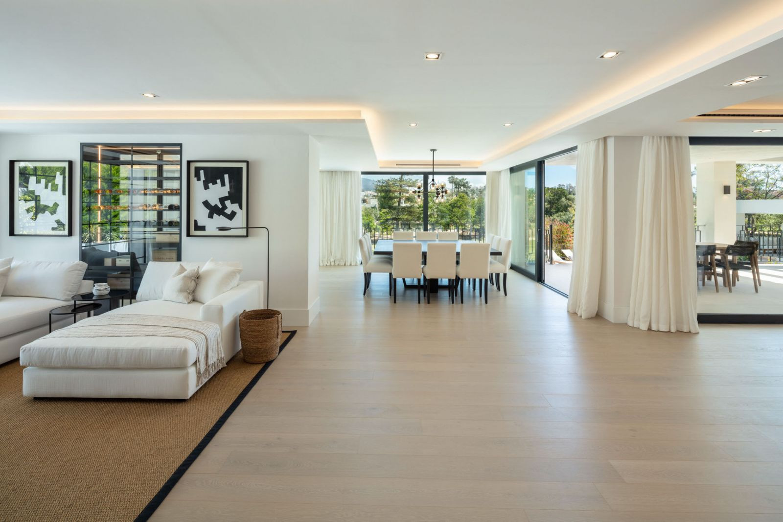  Image of Villa - 5 Bedrooms - 5 Bathrooms for sale in Malaga-Marbella-Spain, Image 16