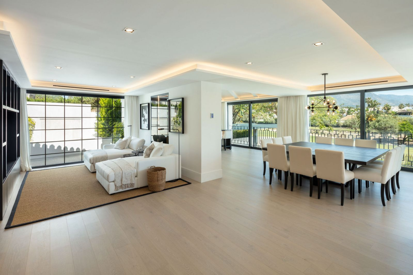  Image of Villa - 5 Bedrooms - 5 Bathrooms for sale in Malaga-Marbella-Spain, Image 15