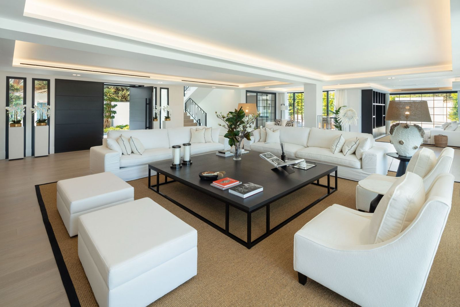  Image of Villa - 5 Bedrooms - 5 Bathrooms for sale in Malaga-Marbella-Spain, Image 13