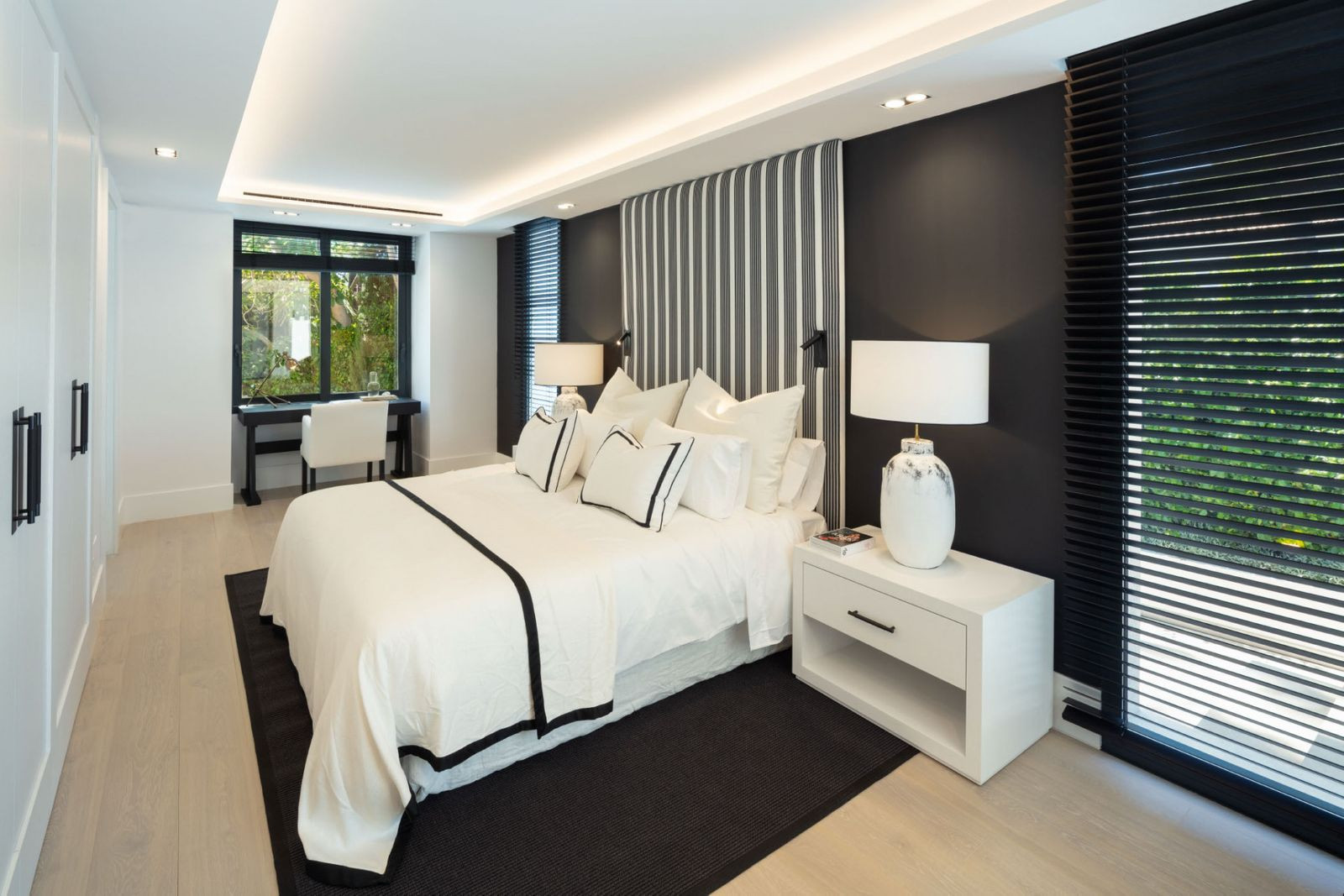  Image of Villa - 5 Bedrooms - 5 Bathrooms for sale in Malaga-Marbella-Spain, Image 21