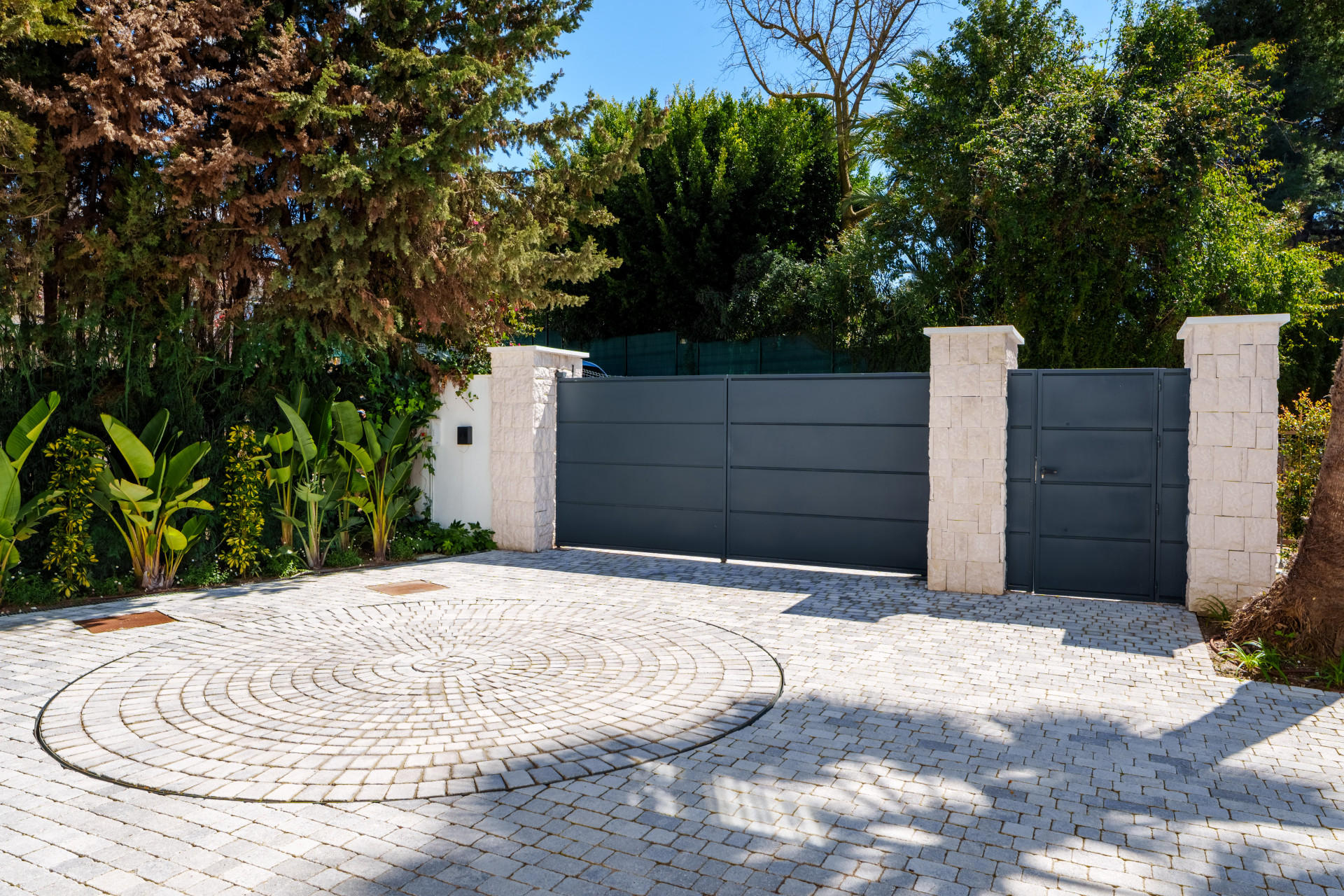  Image of Villa - 5 Bedrooms - 8 Bathrooms for sale in Malaga-Marbella-Spain, Image 38
