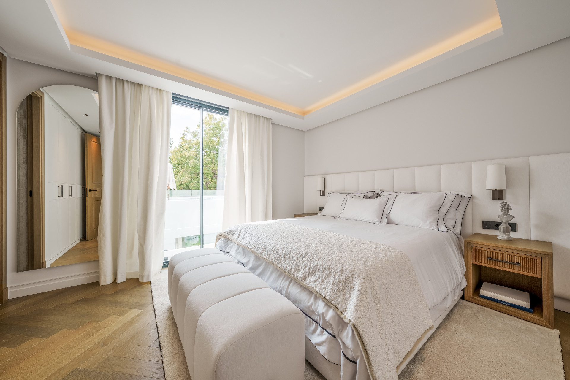  Image of Villa - 5 Bedrooms - 8 Bathrooms for sale in Malaga-Marbella-Spain, Image 27
