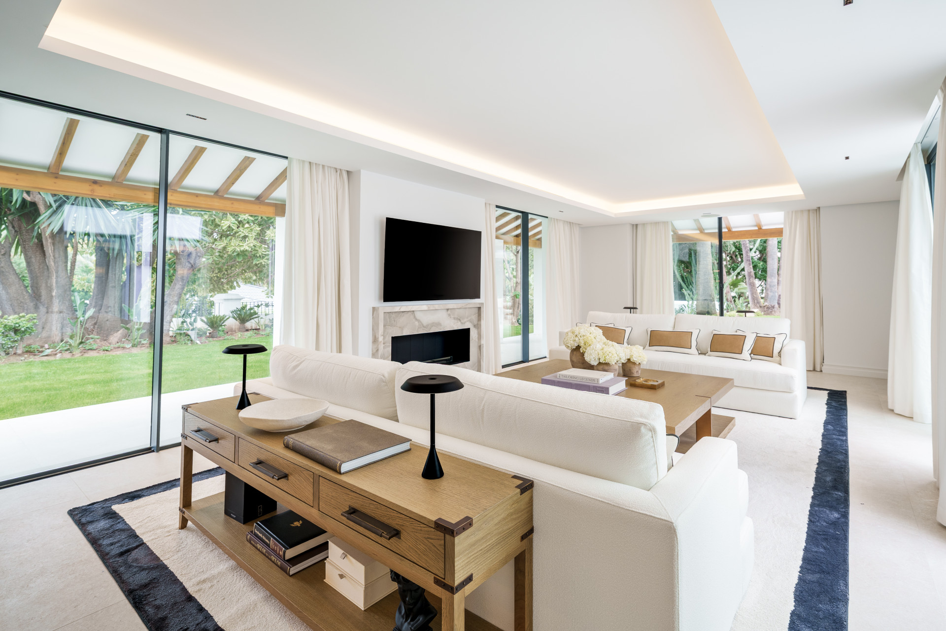  Image of Villa - 5 Bedrooms - 8 Bathrooms for sale in Malaga-Marbella-Spain, Image 9