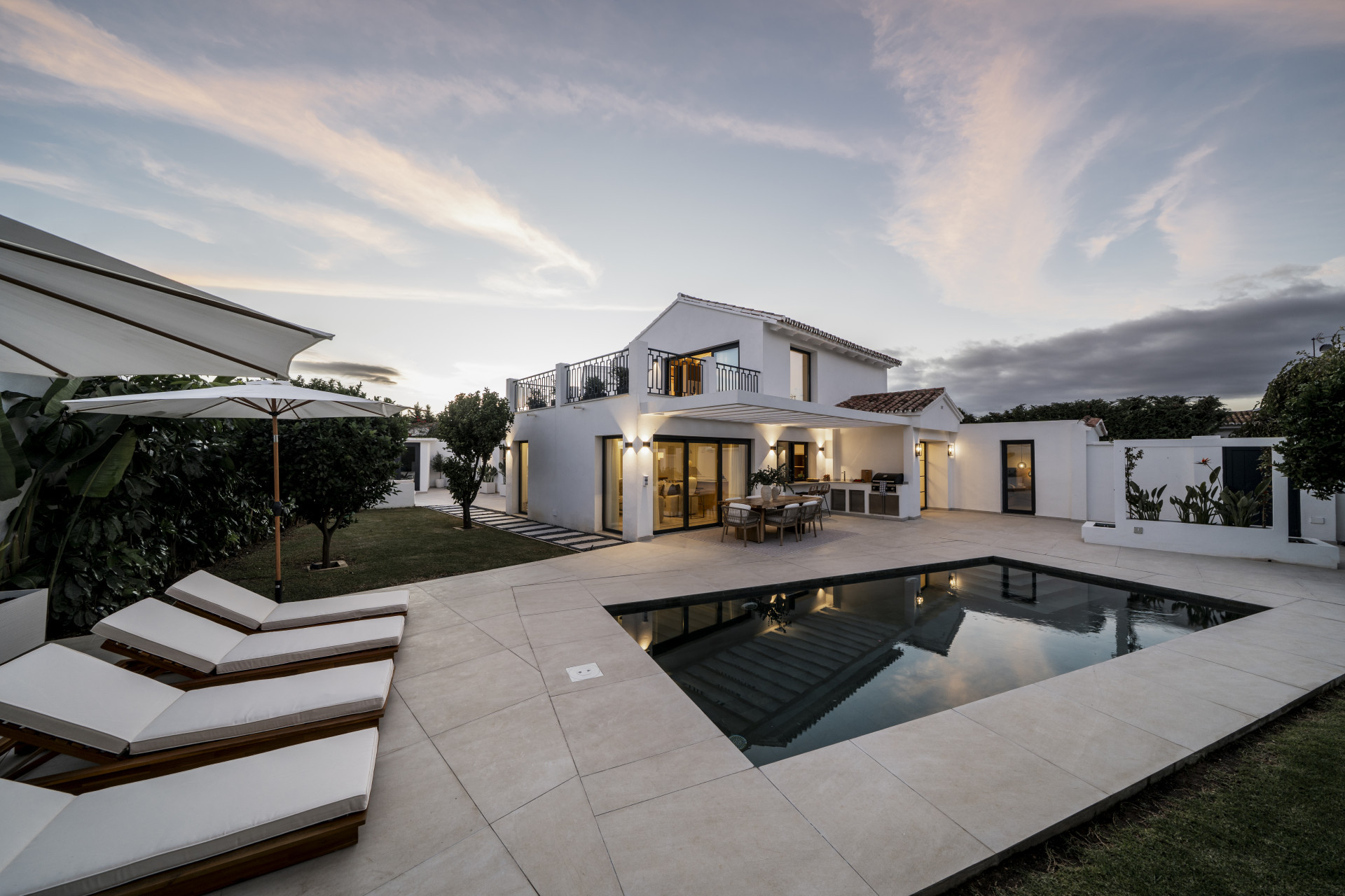 Image of Villa - 5 Bedrooms - 5 Bathrooms for Sale in Malaga-San Pedro de Alcantara-Spain, Image 2