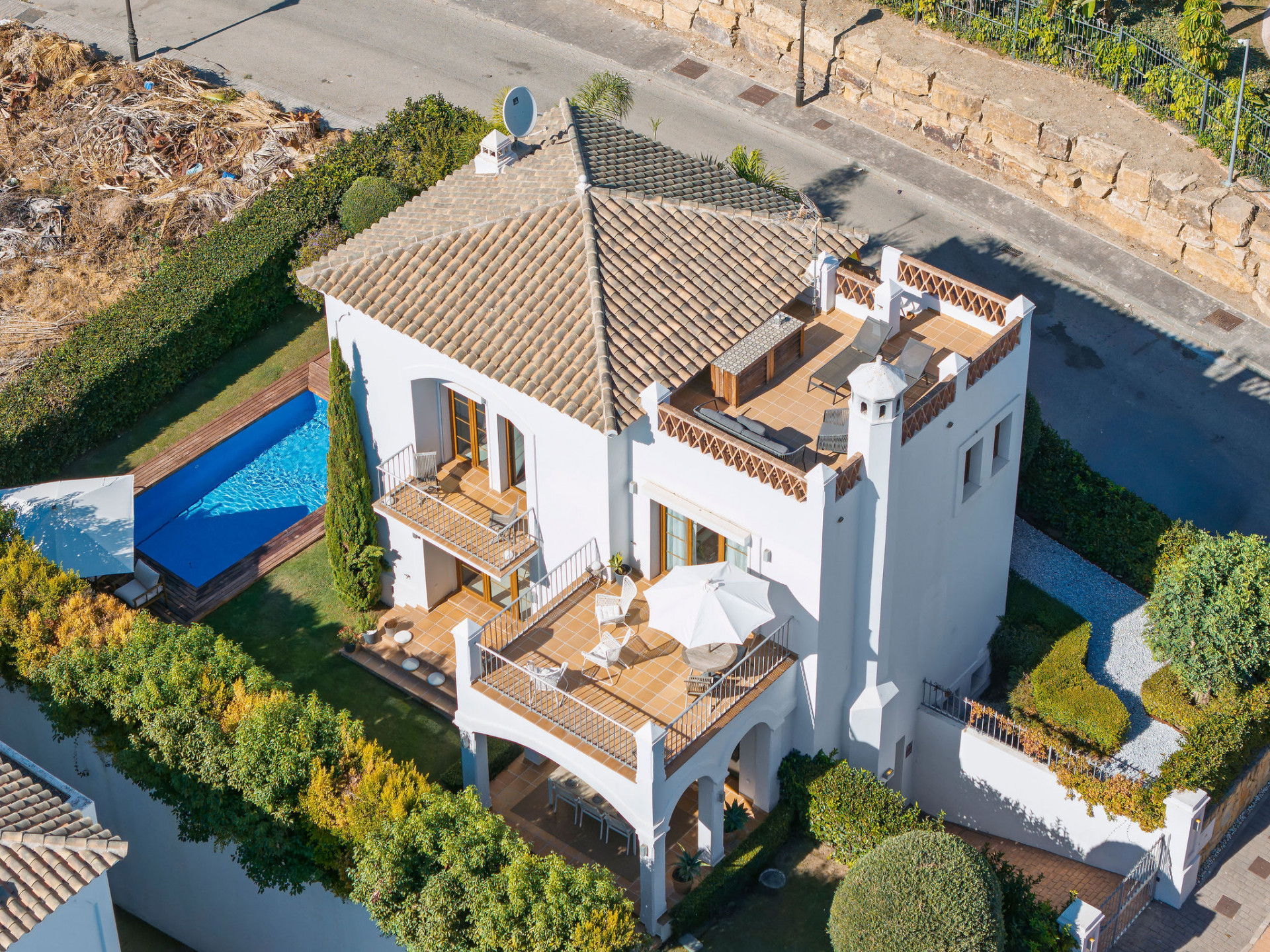  Image of Villa - 4 Bedrooms - 3 Bathrooms for sale in Malaga-Estepona-Spain, Image 32
