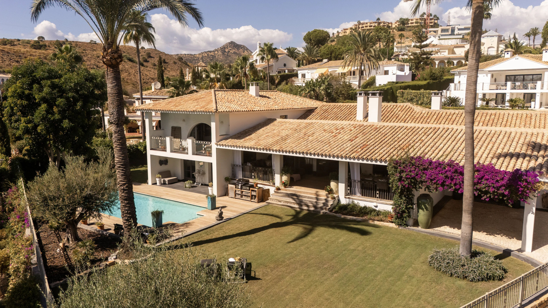 Image of Villa - 6 Bedrooms - 4 Bathrooms for Sale in Malaga-Benahavis-Spain, Image 2