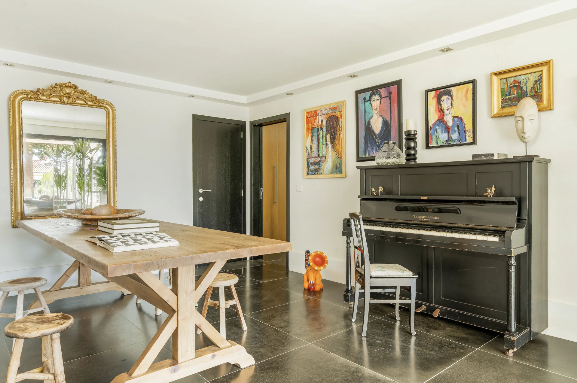  Image of Villa - 6 Bedrooms - 4 Bathrooms for sale in Malaga-Benahavis-Spain, Image 20