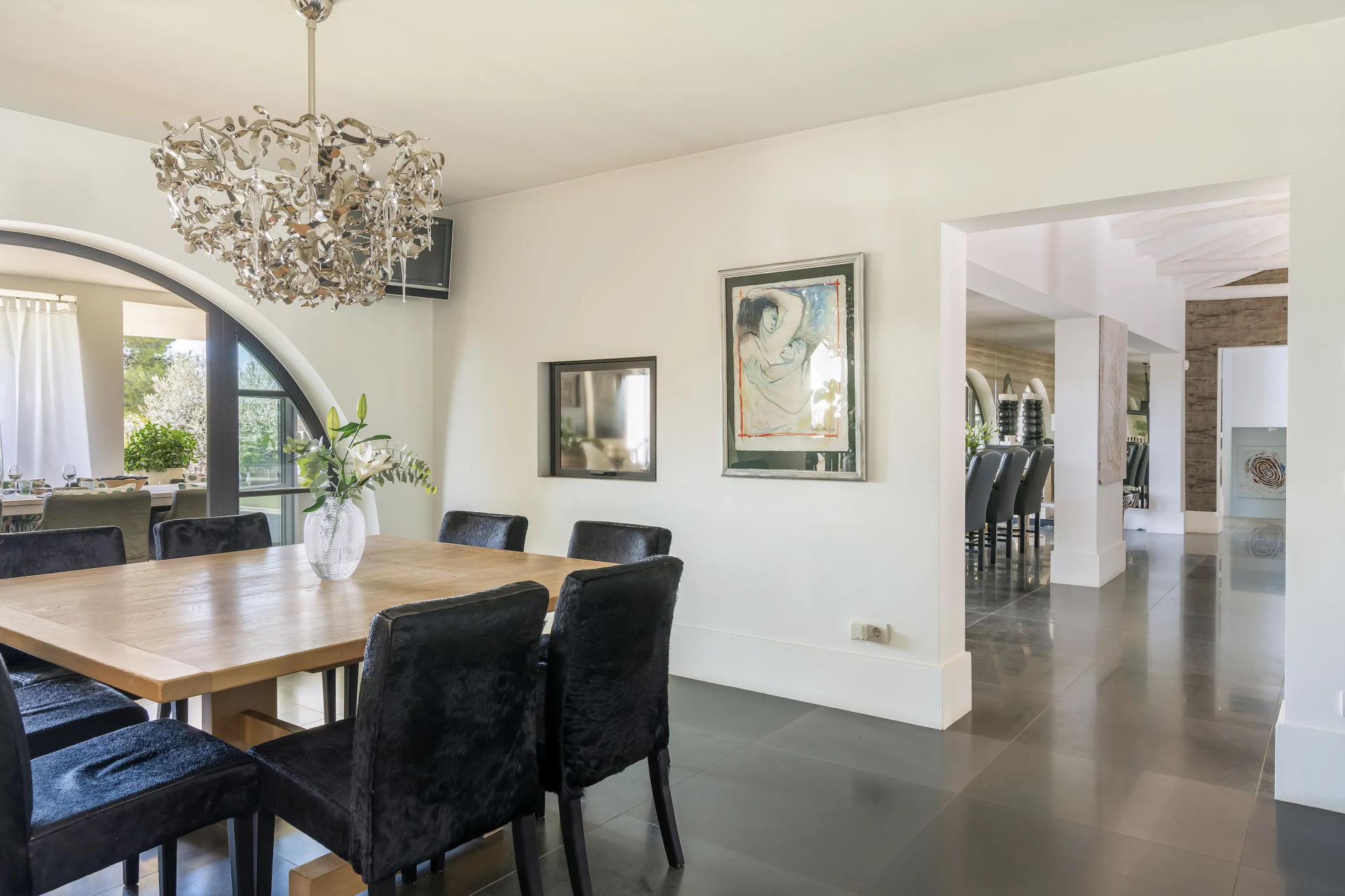  Image of Villa - 6 Bedrooms - 4 Bathrooms for sale in Malaga-Benahavis-Spain, Image 11