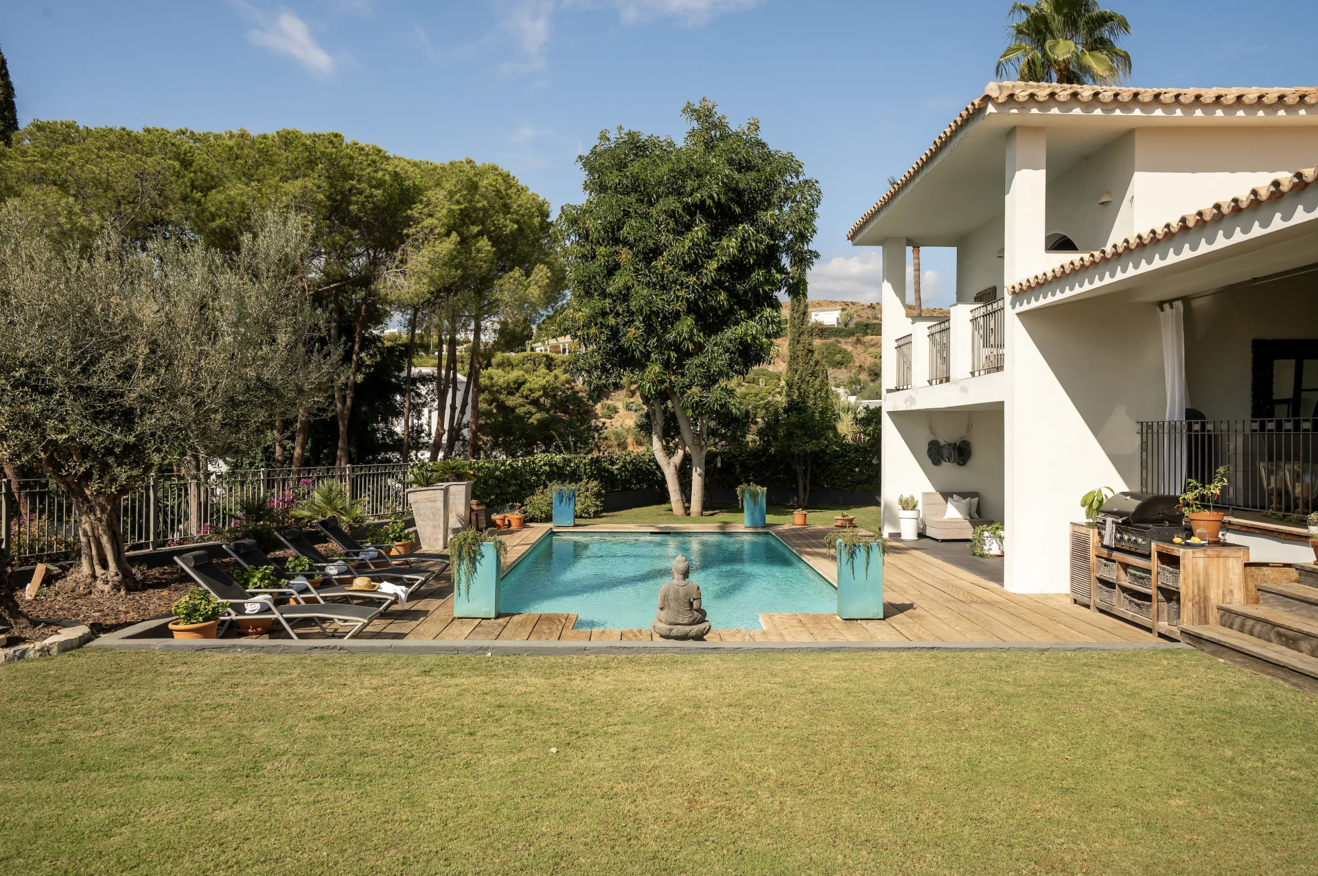  Image of Villa - 6 Bedrooms - 4 Bathrooms for sale in Malaga-Benahavis-Spain, Image 6
