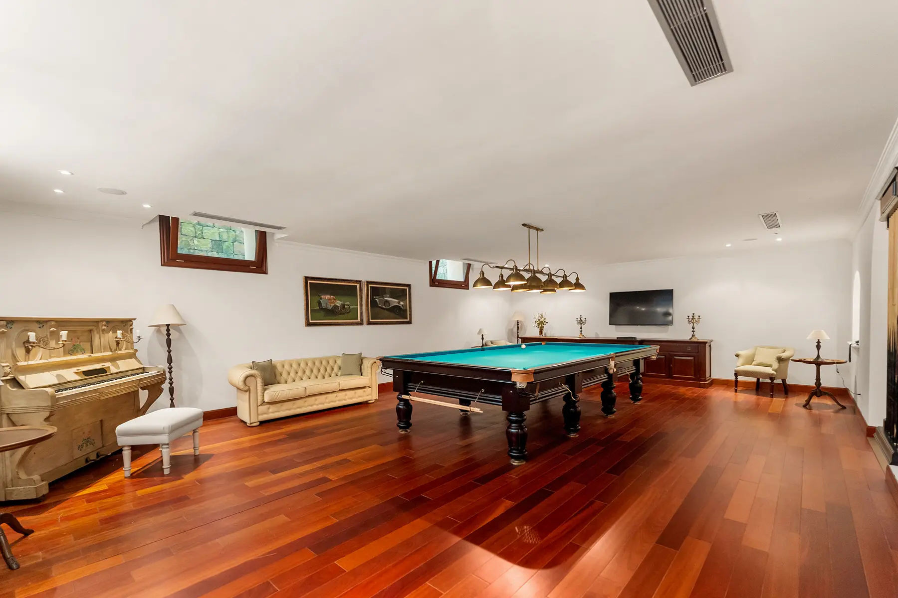  Image of Villa - 8 Bedrooms - 8 Bathrooms for sale in Malaga-San Pedro de Alcantara-Spain, Image 25