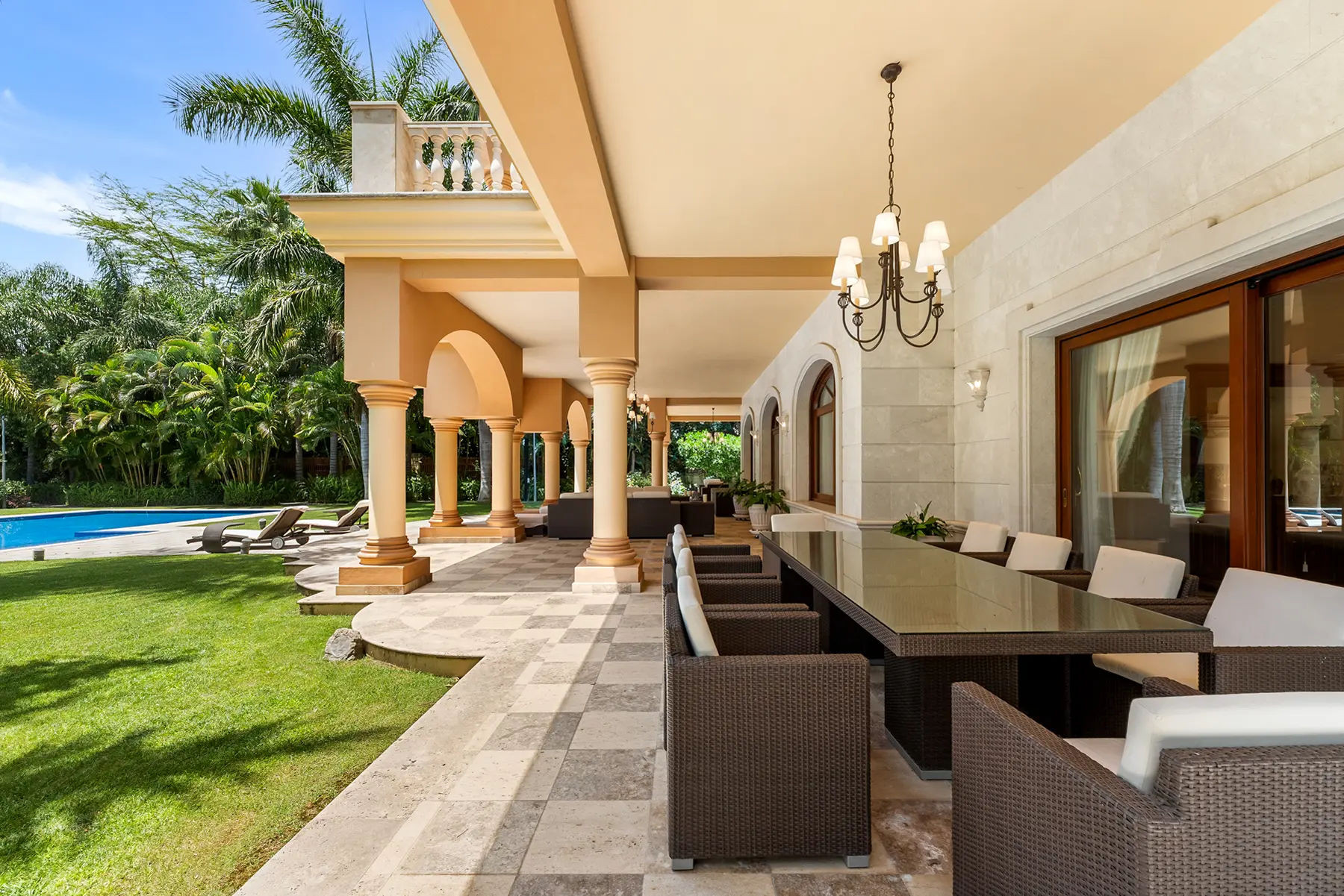  Image of Villa - 8 Bedrooms - 8 Bathrooms for sale in Malaga-San Pedro de Alcantara-Spain, Image 37