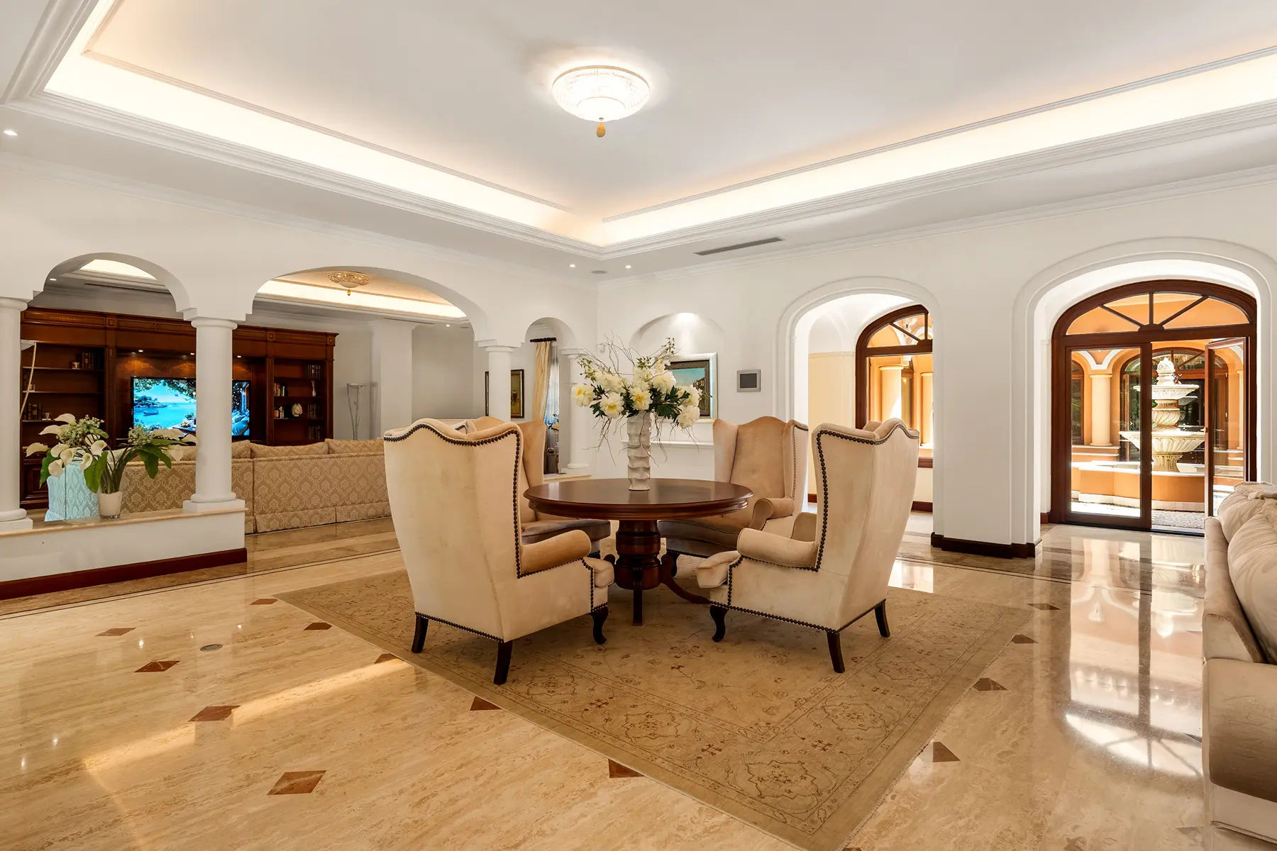  Image of Villa - 8 Bedrooms - 8 Bathrooms for sale in Malaga-San Pedro de Alcantara-Spain, Image 22