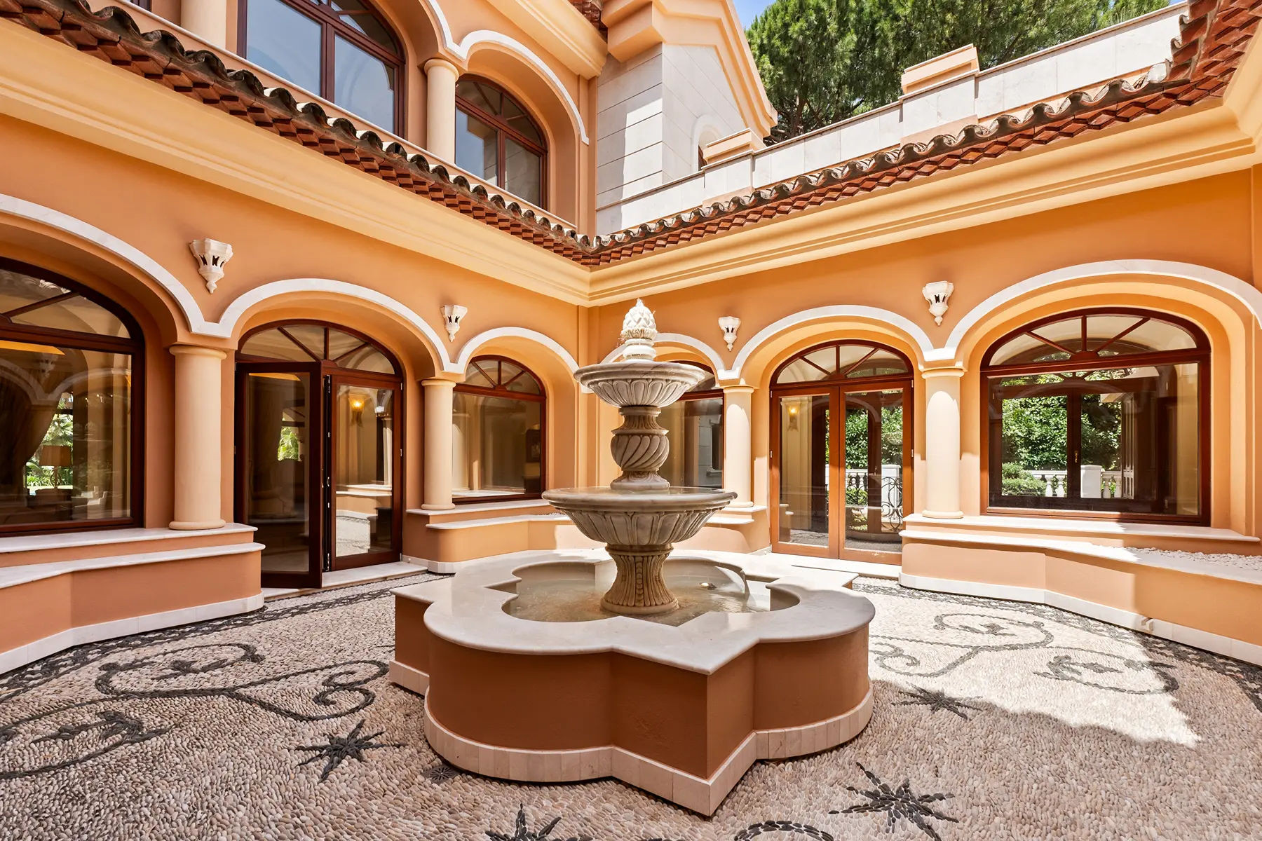  Image of Villa - 8 Bedrooms - 8 Bathrooms for sale in Malaga-San Pedro de Alcantara-Spain, Image 29