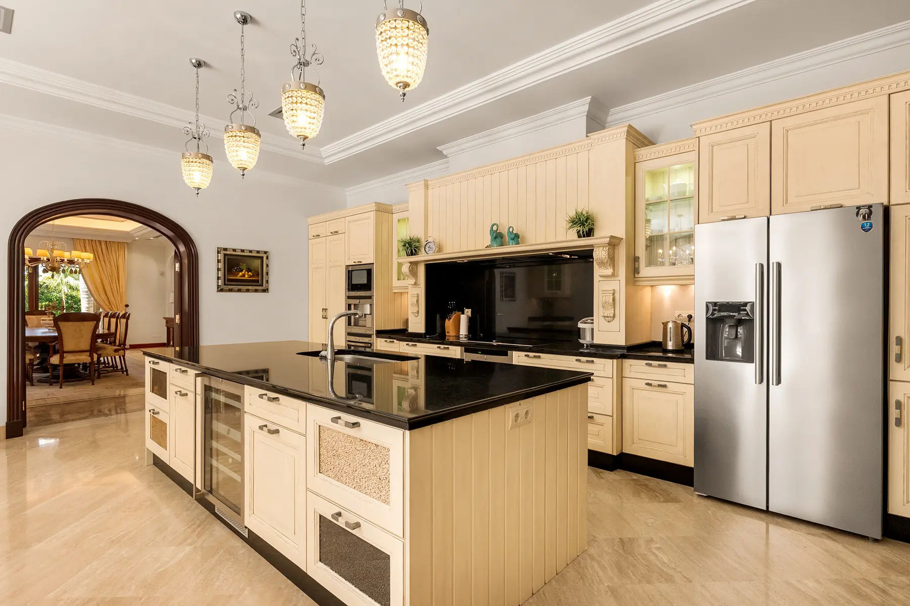  Image of Villa - 8 Bedrooms - 8 Bathrooms for sale in Malaga-San Pedro de Alcantara-Spain, Image 15
